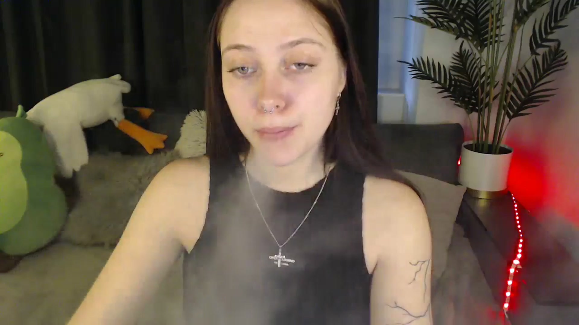 Gallery image thumbnail from SerenaSantos's myfreecams stream on, 06/11/2025, 13:30 image 17 of 20