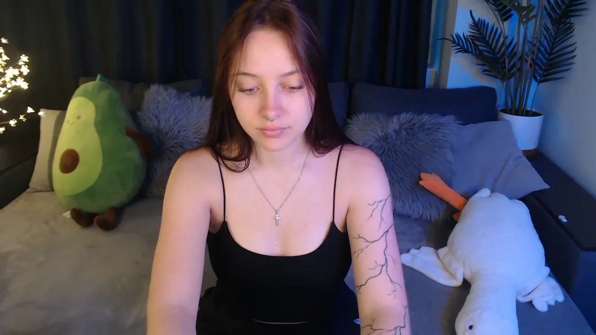 Gallery image thumbnail from SerenaSantos's myfreecams stream on, 06/20/2025, 09:20 image 4 of 20