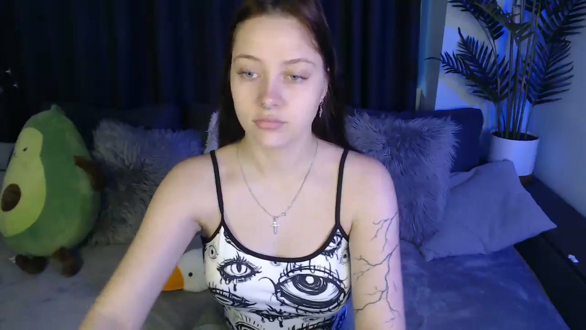 Gallery image thumbnail from SerenaSantos's myfreecams stream on, 06/22/2025, 08:54 image 6 of 20