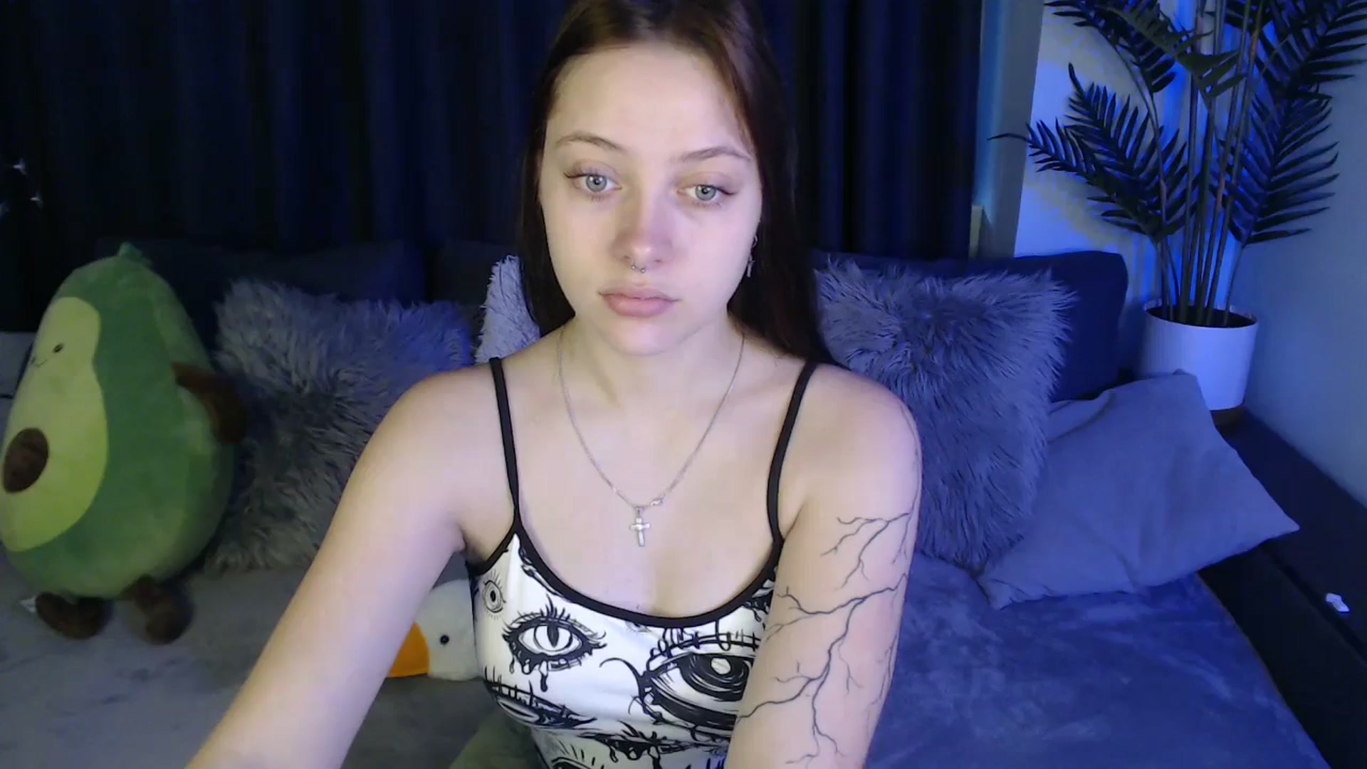 Gallery image thumbnail from SerenaSantos's myfreecams stream on, 06/22/2025, 08:54 image 5 of 20