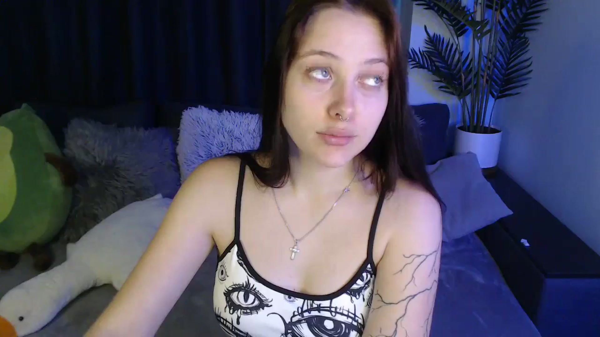 Gallery image thumbnail from SerenaSantos's myfreecams stream on, 06/22/2025, 12:06 image 14 of 20