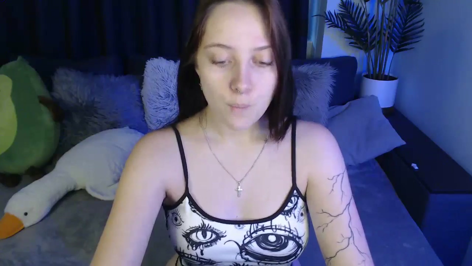 Gallery image thumbnail from SerenaSantos's myfreecams stream on, 06/22/2025, 13:13 image 7 of 20