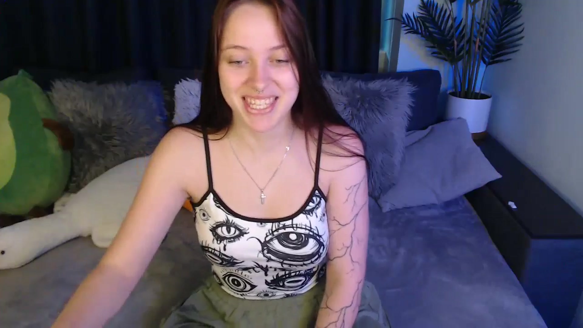 Gallery image thumbnail from SerenaSantos's myfreecams stream on, 06/22/2025, 13:58 image 9 of 20