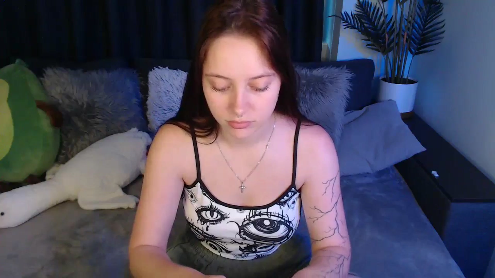 Gallery image thumbnail from SerenaSantos's myfreecams stream on, 06/22/2025, 13:58 image 12 of 20