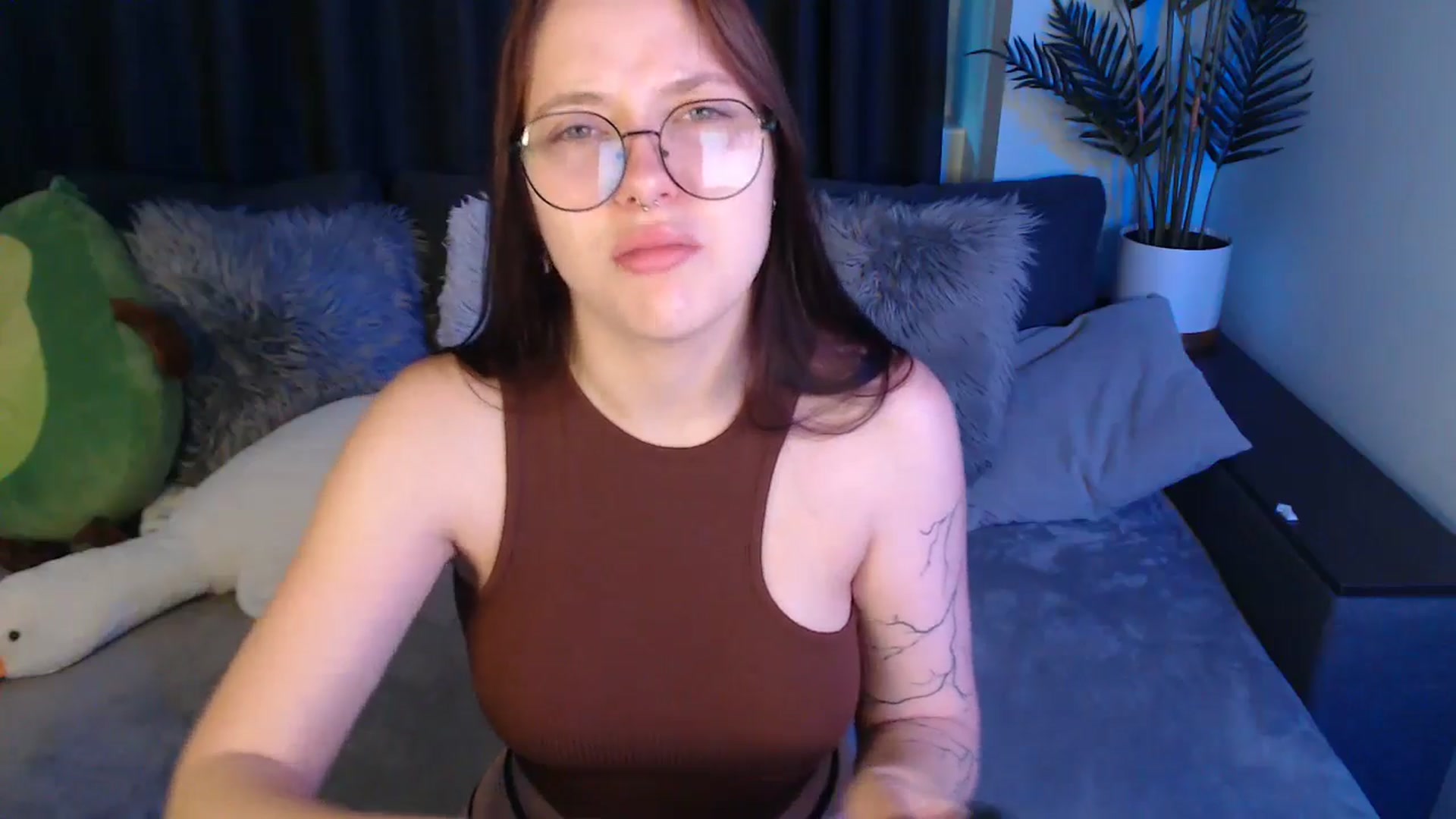 Gallery image thumbnail from SerenaSantos's myfreecams stream on, 06/23/2025, 09:24 image 3 of 20