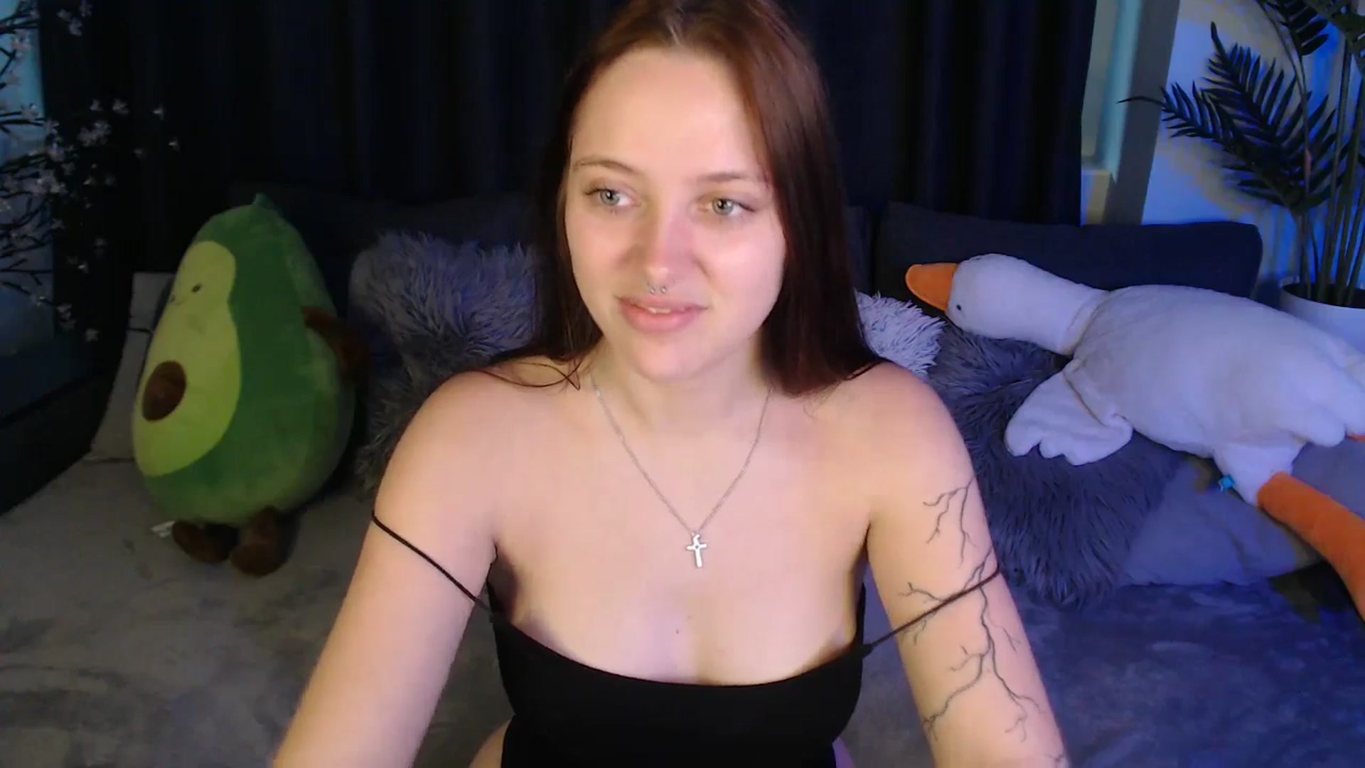 Gallery image thumbnail from SerenaSantos's myfreecams stream on, 06/24/2025, 11:07 image 10 of 20