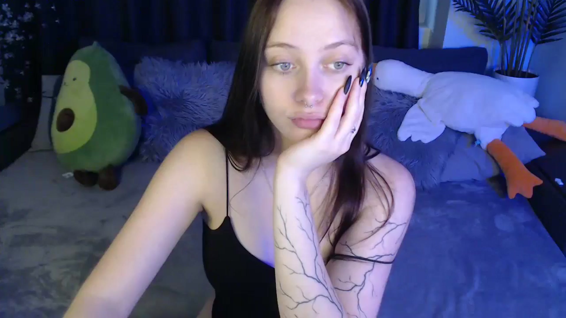 Gallery image thumbnail from SerenaSantos's myfreecams stream on, 06/24/2025, 13:33 image 13 of 20