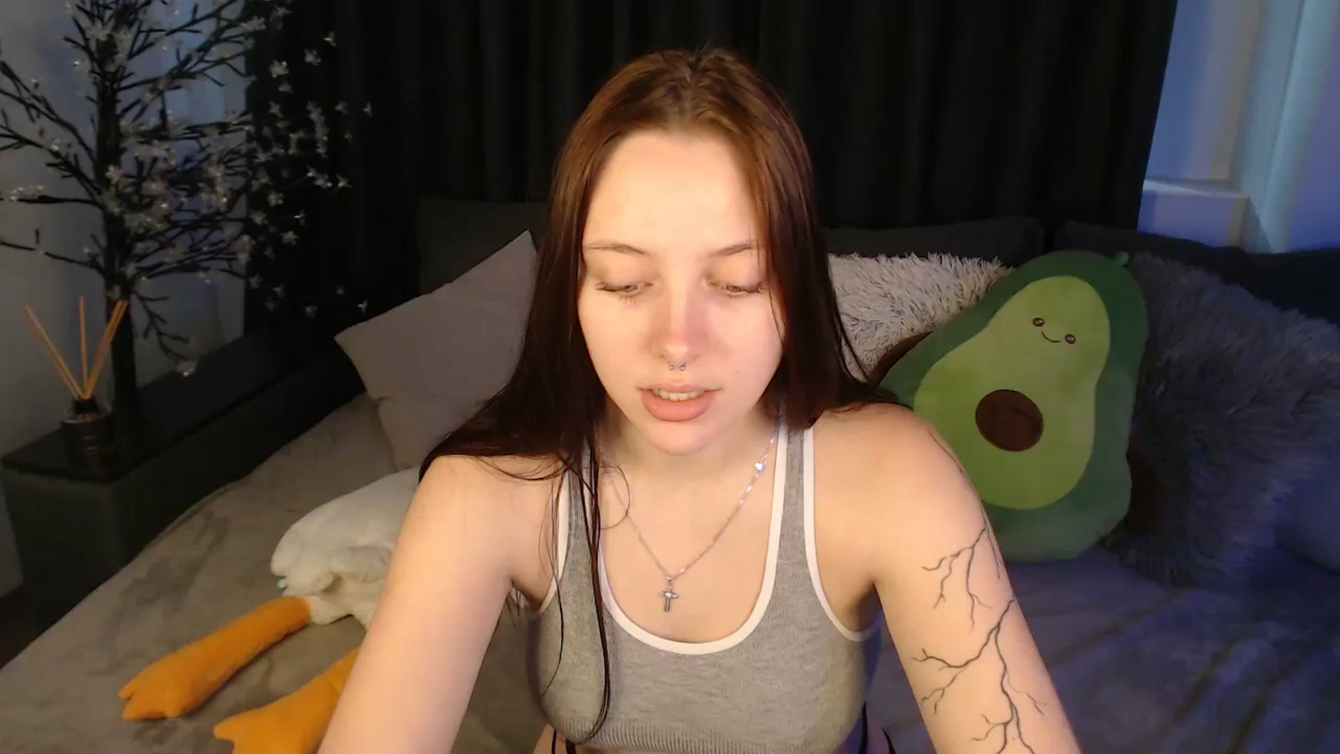 Gallery image thumbnail from SerenaSantos's myfreecams stream on, 06/25/2025, 11:36 image 1 of 20