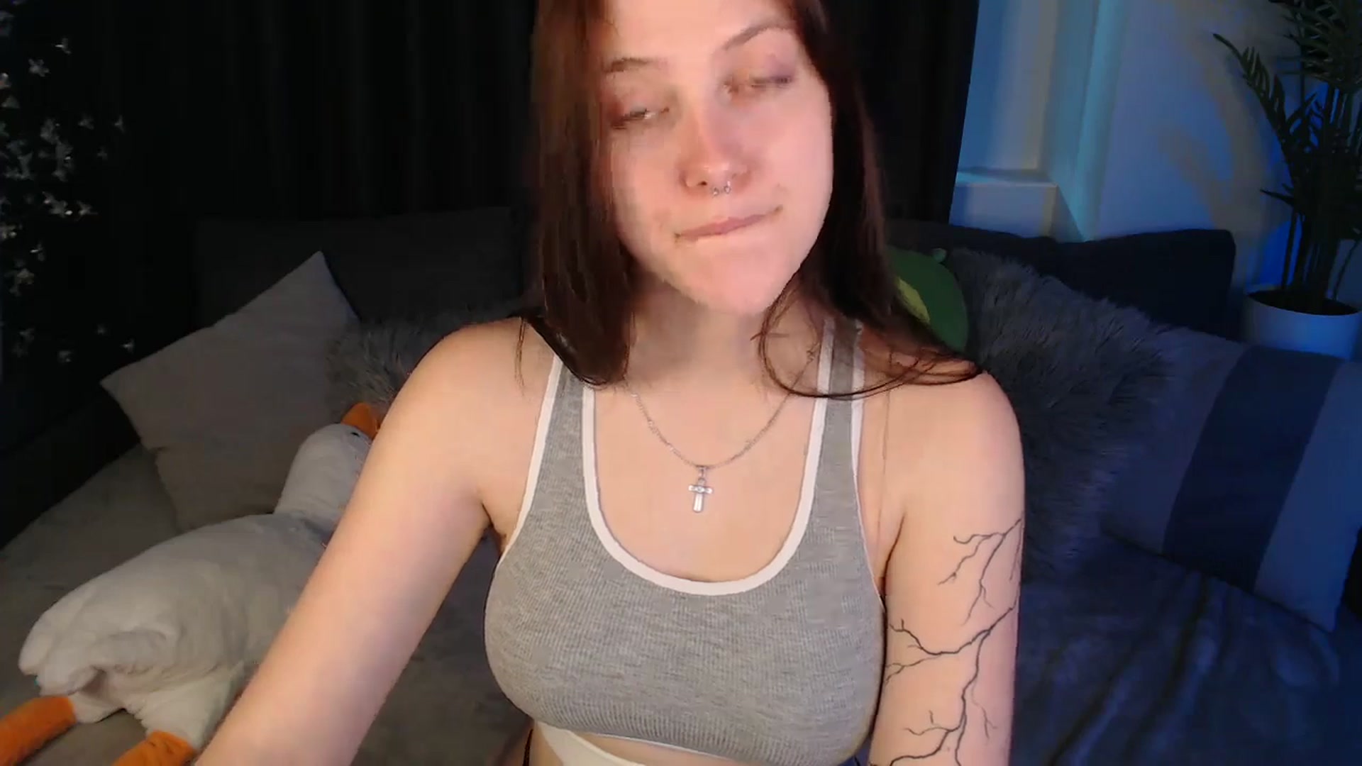 Gallery image thumbnail from SerenaSantos's myfreecams stream on, 06/25/2025, 13:29 image 4 of 20