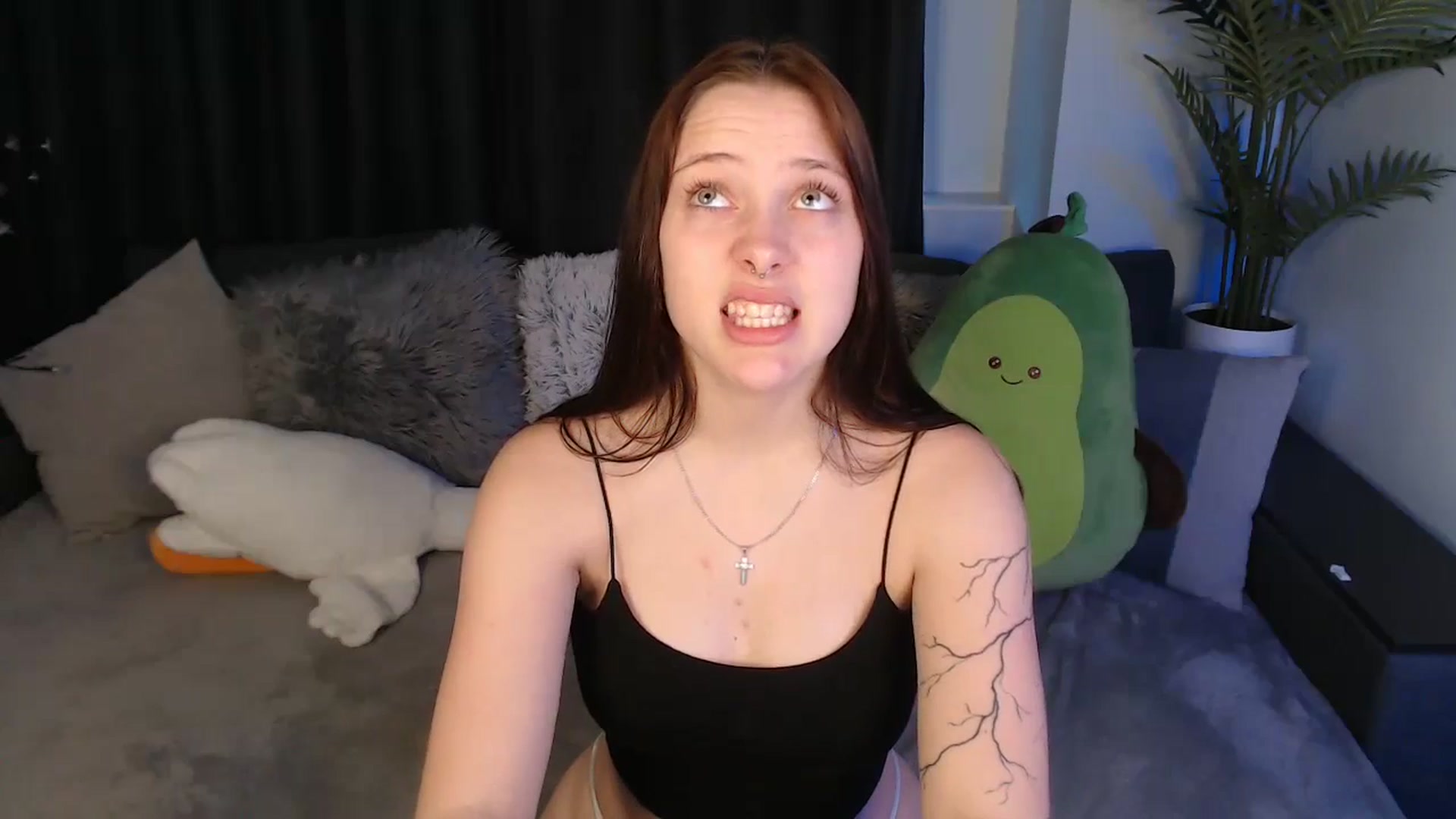 Gallery image thumbnail from SerenaSantos's myfreecams stream on, 06/29/2025, 08:59 image 3 of 20