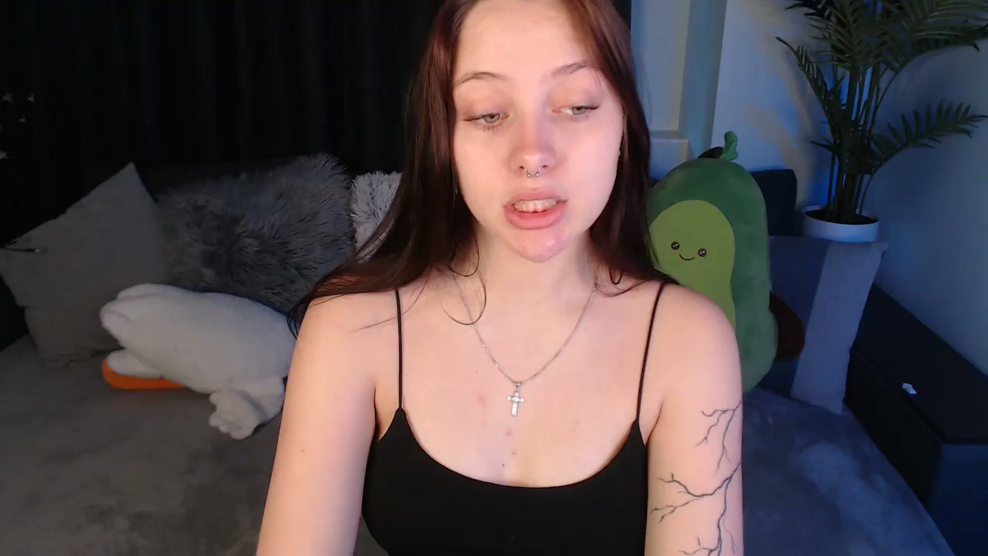 Gallery image thumbnail from SerenaSantos's myfreecams stream on, 06/29/2025, 08:59 image 19 of 20