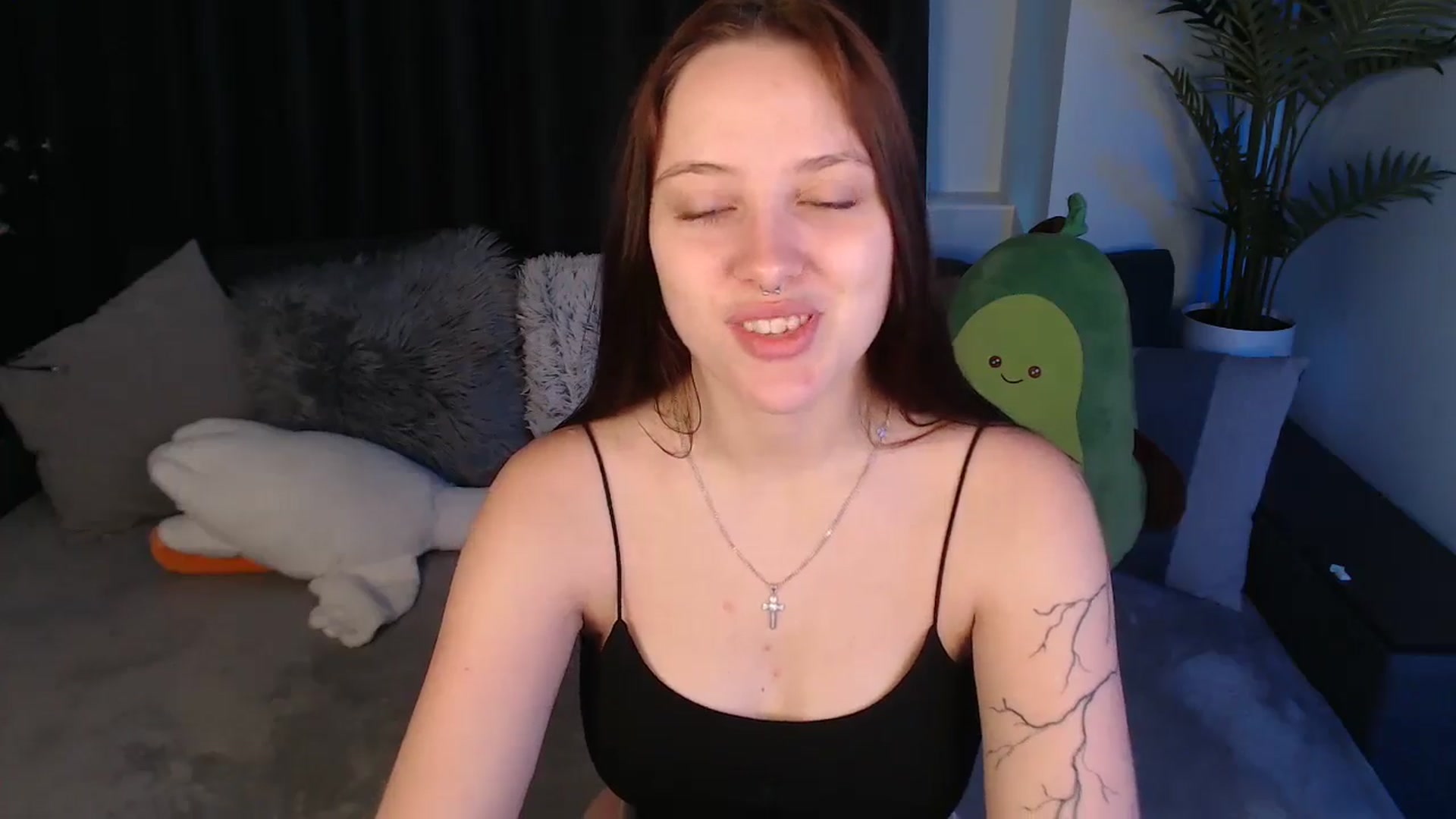 Gallery image thumbnail from SerenaSantos's myfreecams stream on, 06/29/2025, 08:59 image 18 of 20