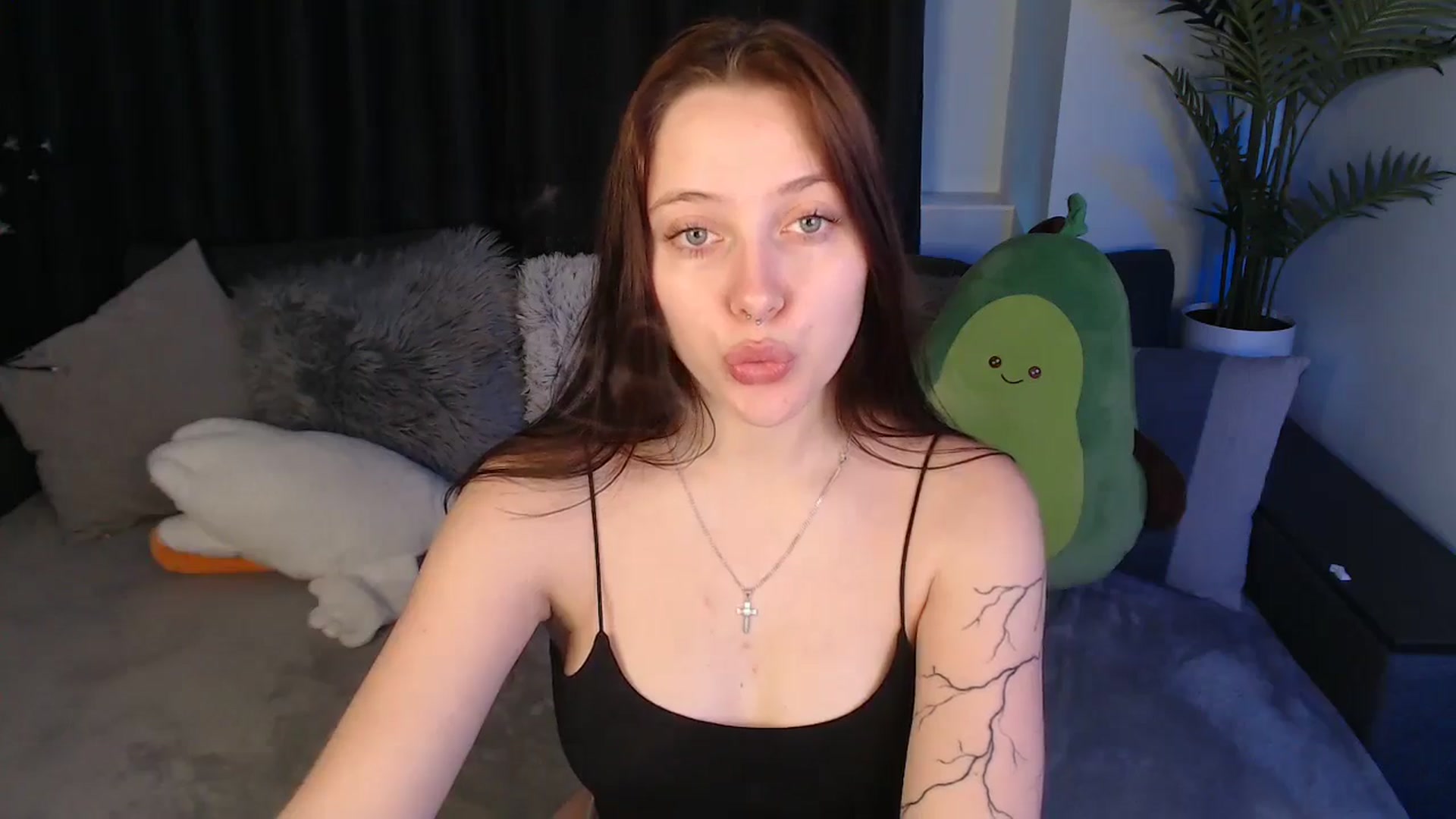 Gallery image thumbnail from SerenaSantos's myfreecams stream on, 06/29/2025, 09:43 image 11 of 20