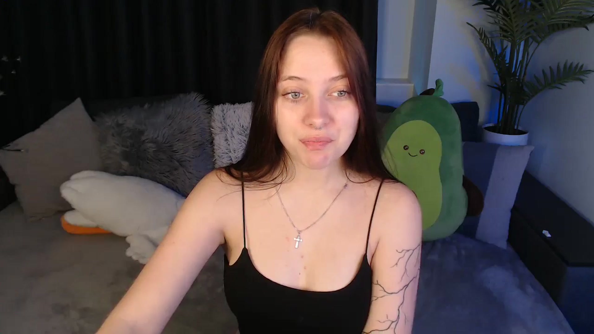 Gallery image thumbnail from SerenaSantos's myfreecams stream on, 06/29/2025, 09:43 image 16 of 20