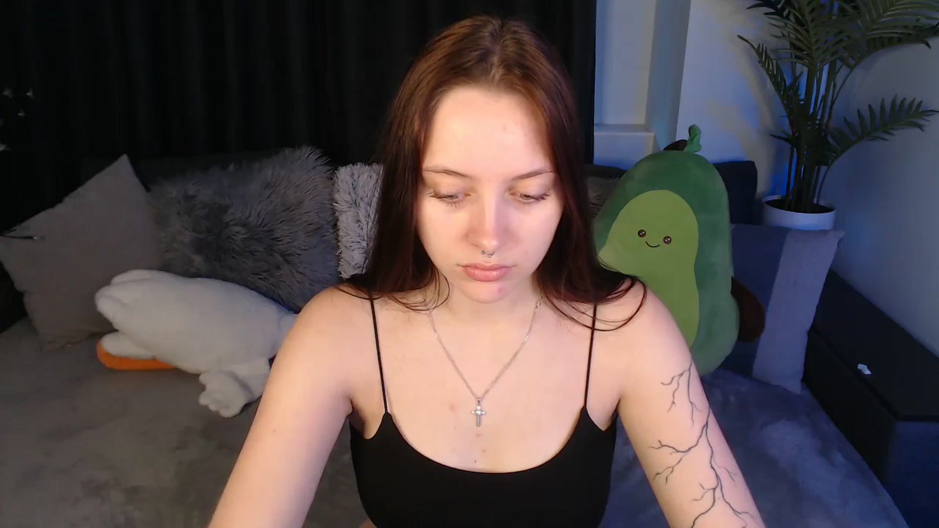 Gallery image thumbnail from SerenaSantos's myfreecams stream on, 06/29/2025, 09:43 image 10 of 20