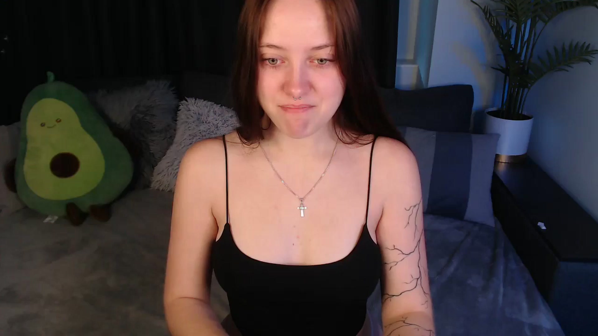 Gallery image thumbnail from SerenaSantos's myfreecams stream on, 07/06/2025, 08:35 image 1 of 20