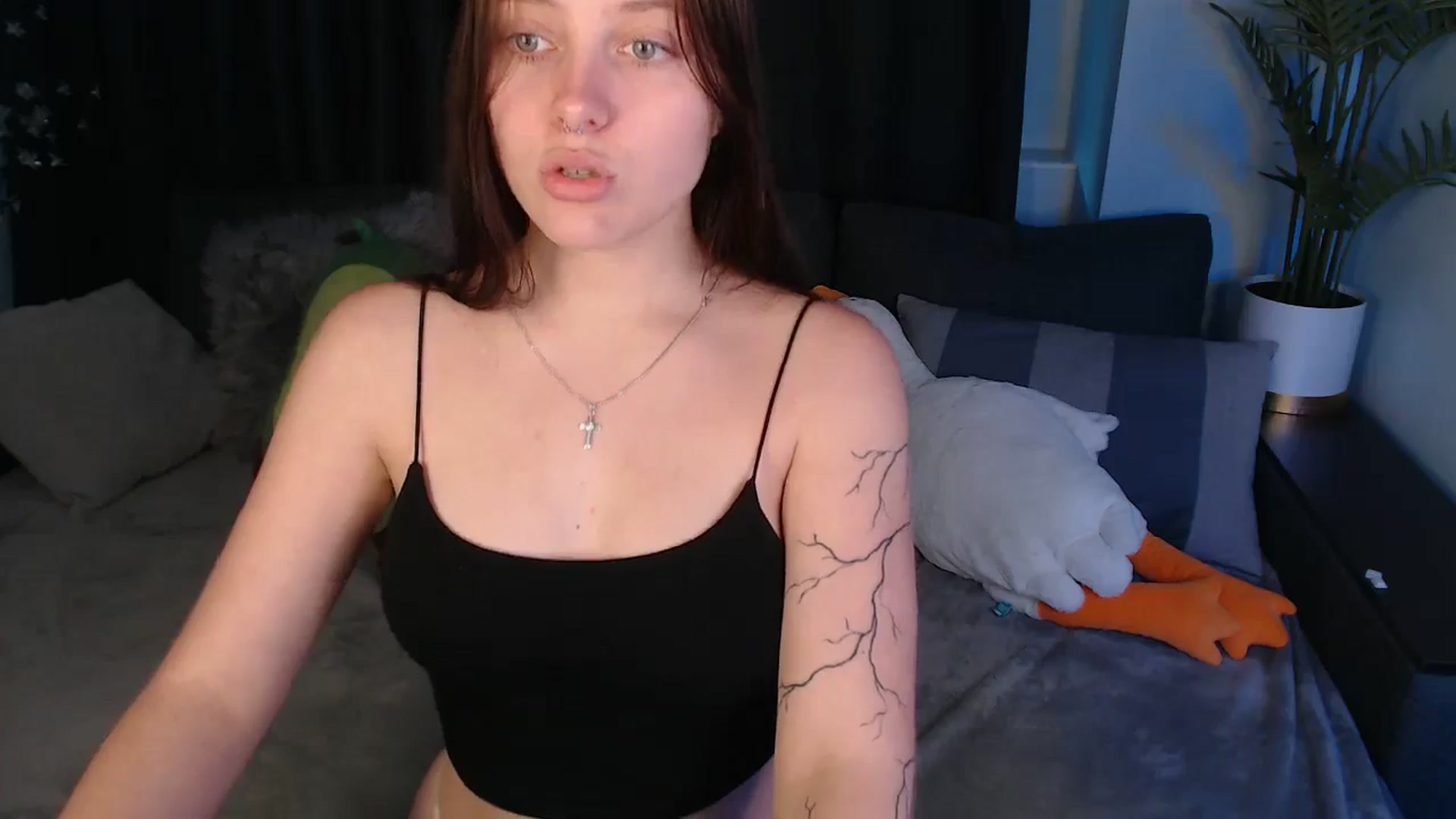 Gallery image thumbnail from SerenaSantos's myfreecams stream on, 07/06/2025, 12:24 image 3 of 20