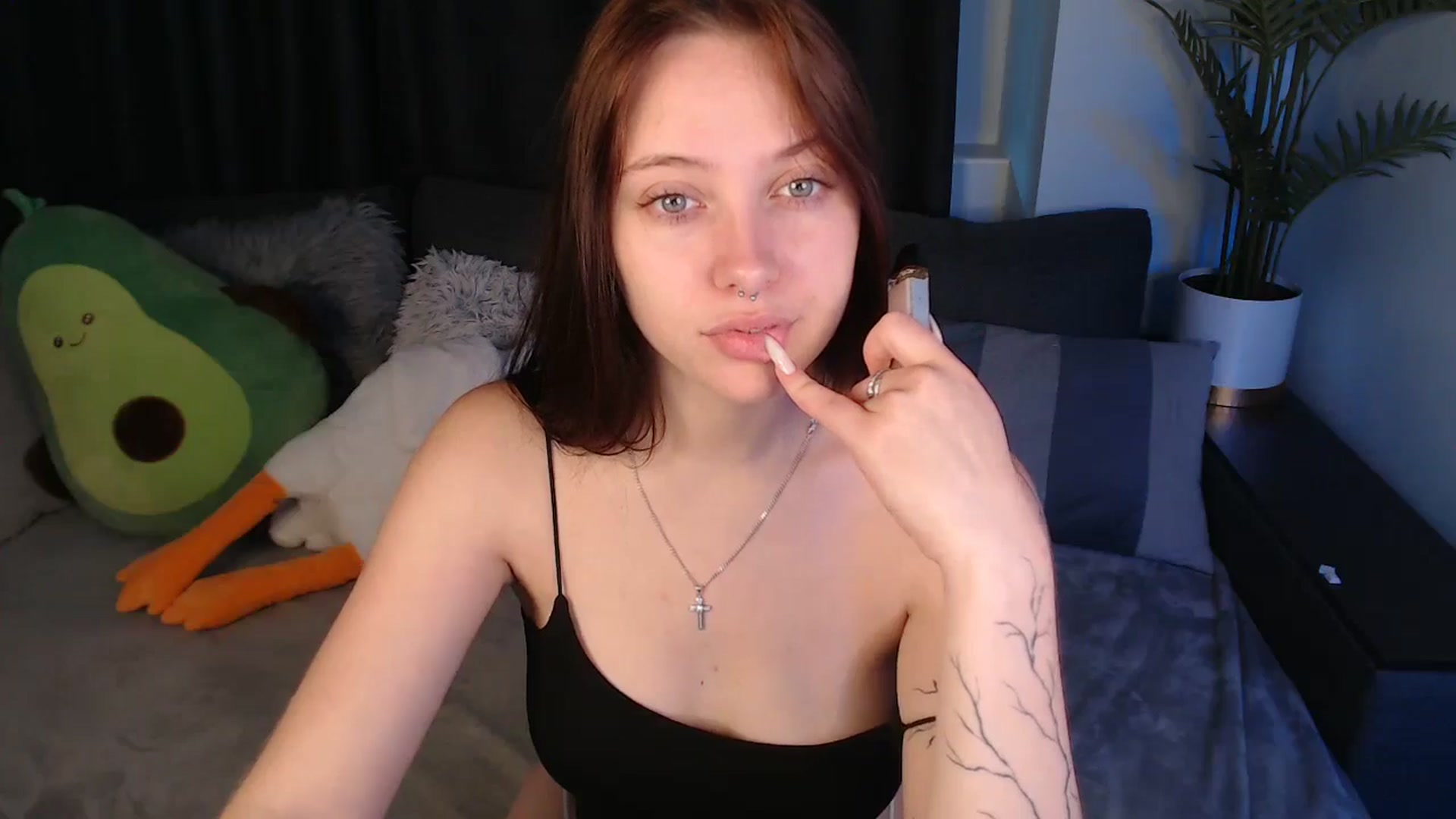 Gallery image thumbnail from SerenaSantos's myfreecams stream on, 07/07/2025, 08:49 image 13 of 20