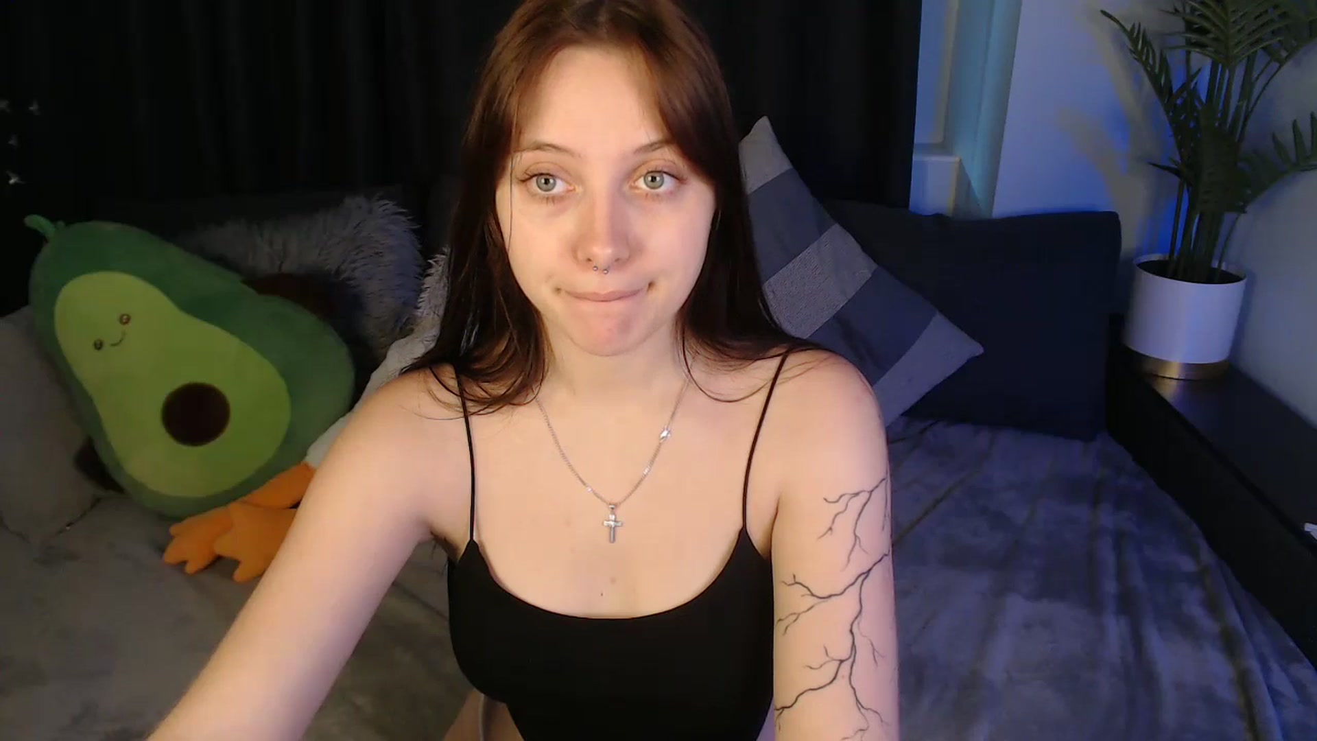 Gallery image thumbnail from SerenaSantos's myfreecams stream on, 07/07/2025, 12:28 image 14 of 20
