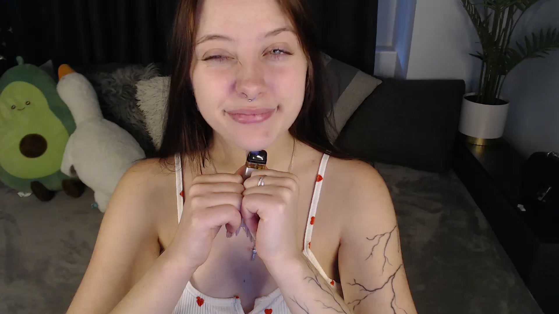 Gallery image thumbnail from SerenaSantos's myfreecams stream on, 07/12/2025, 12:19 image 6 of 20