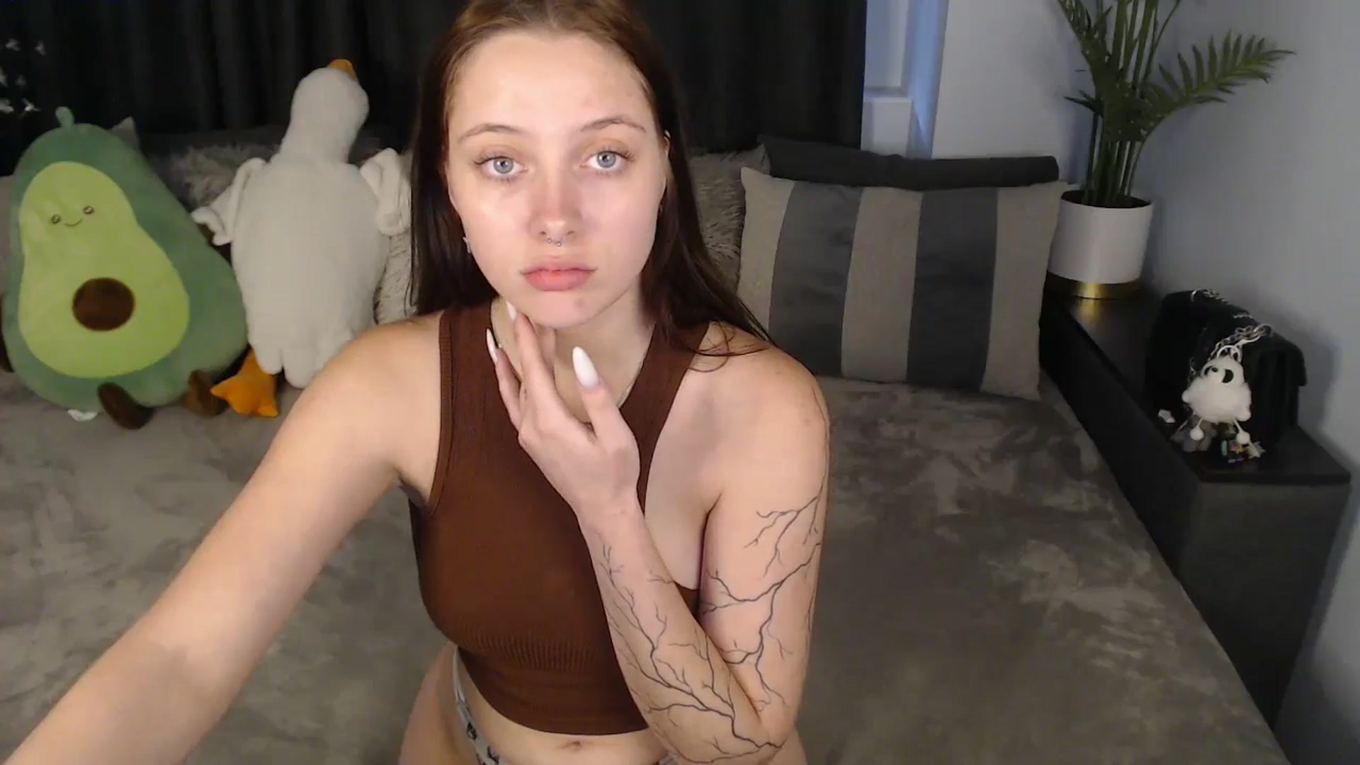 Gallery image thumbnail from SerenaSantos's myfreecams stream on, 07/13/2025, 13:50 image 14 of 20