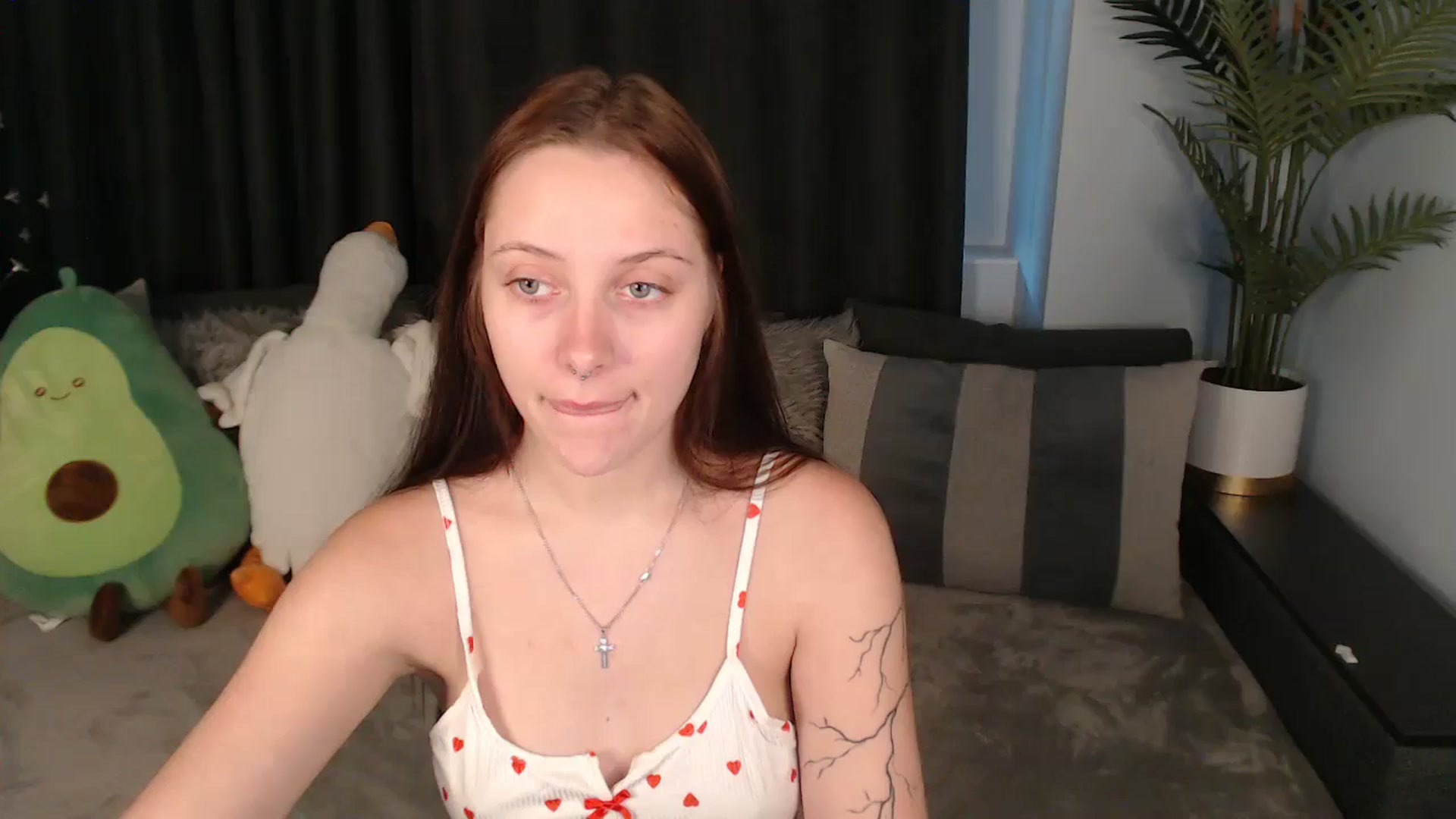 Gallery image thumbnail from SerenaSantos's myfreecams stream on, 07/15/2025, 11:50 image 16 of 20