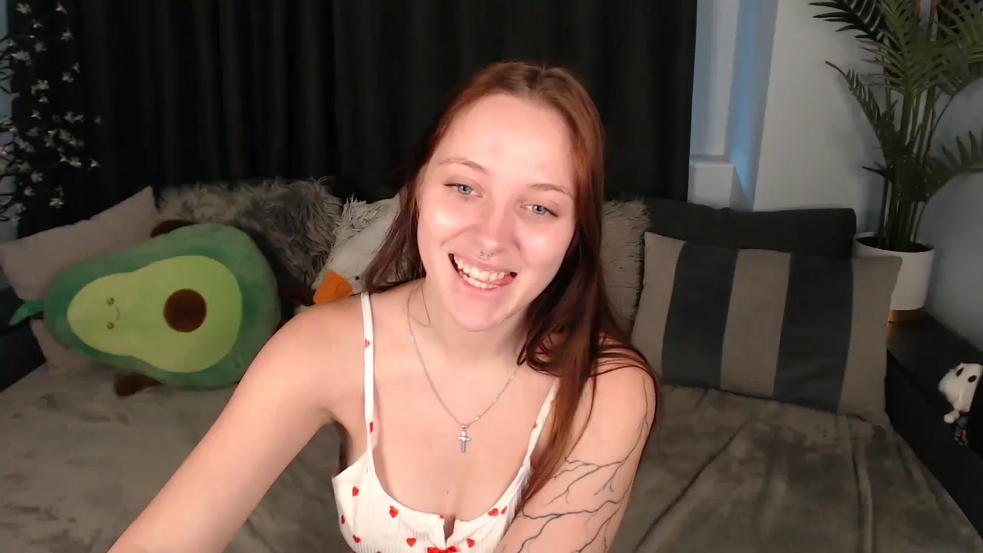 Gallery image thumbnail from SerenaSantos's myfreecams stream on, 07/28/2025, 13:44 image 13 of 20