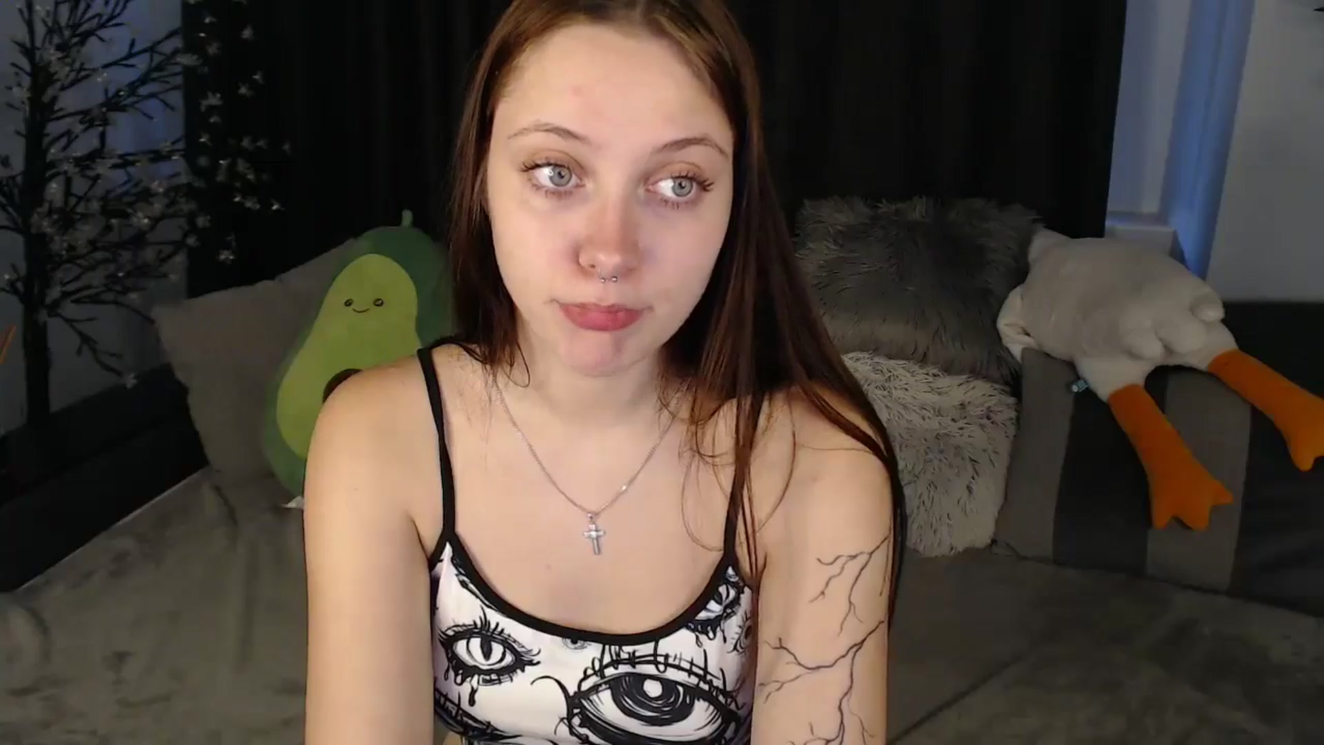 Gallery image thumbnail from SerenaSantos's myfreecams stream on, 08/01/2025, 13:04 image 11 of 20