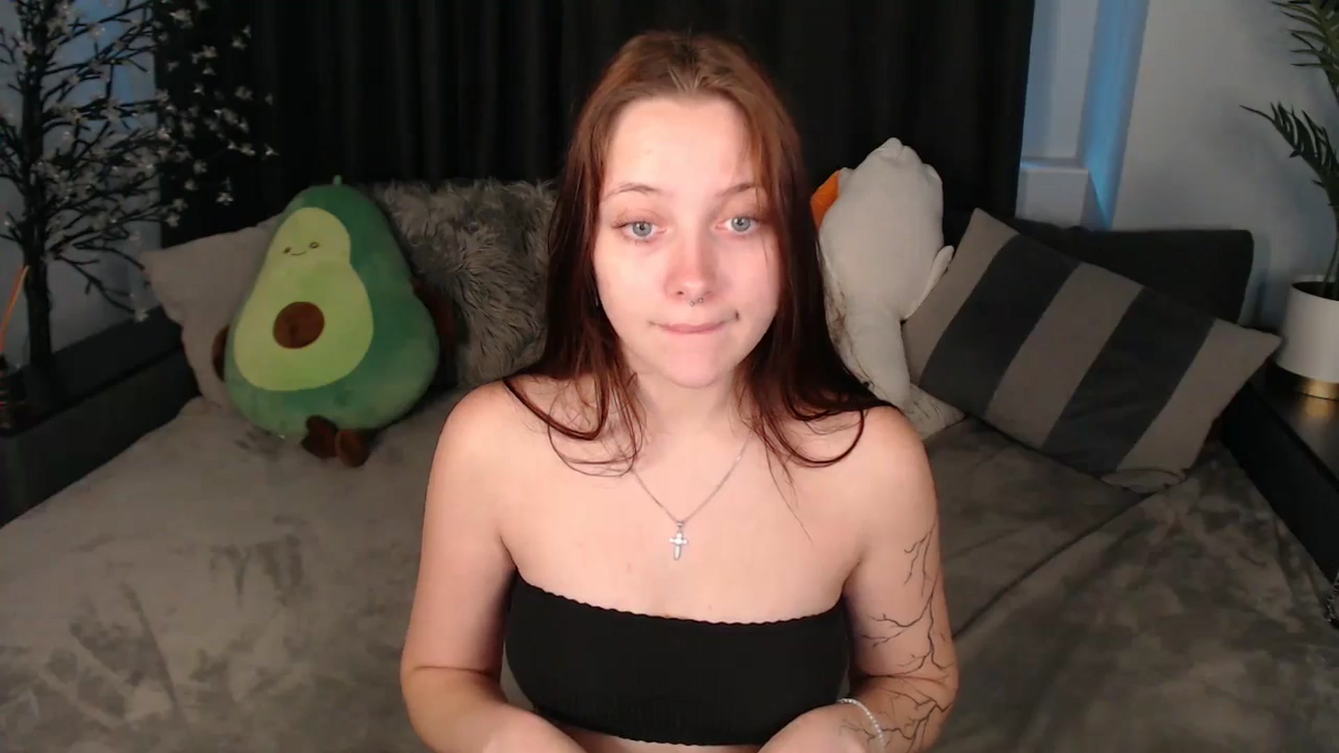 Gallery image thumbnail from SerenaSantos's myfreecams stream on, 08/04/2025, 12:07 image 5 of 20