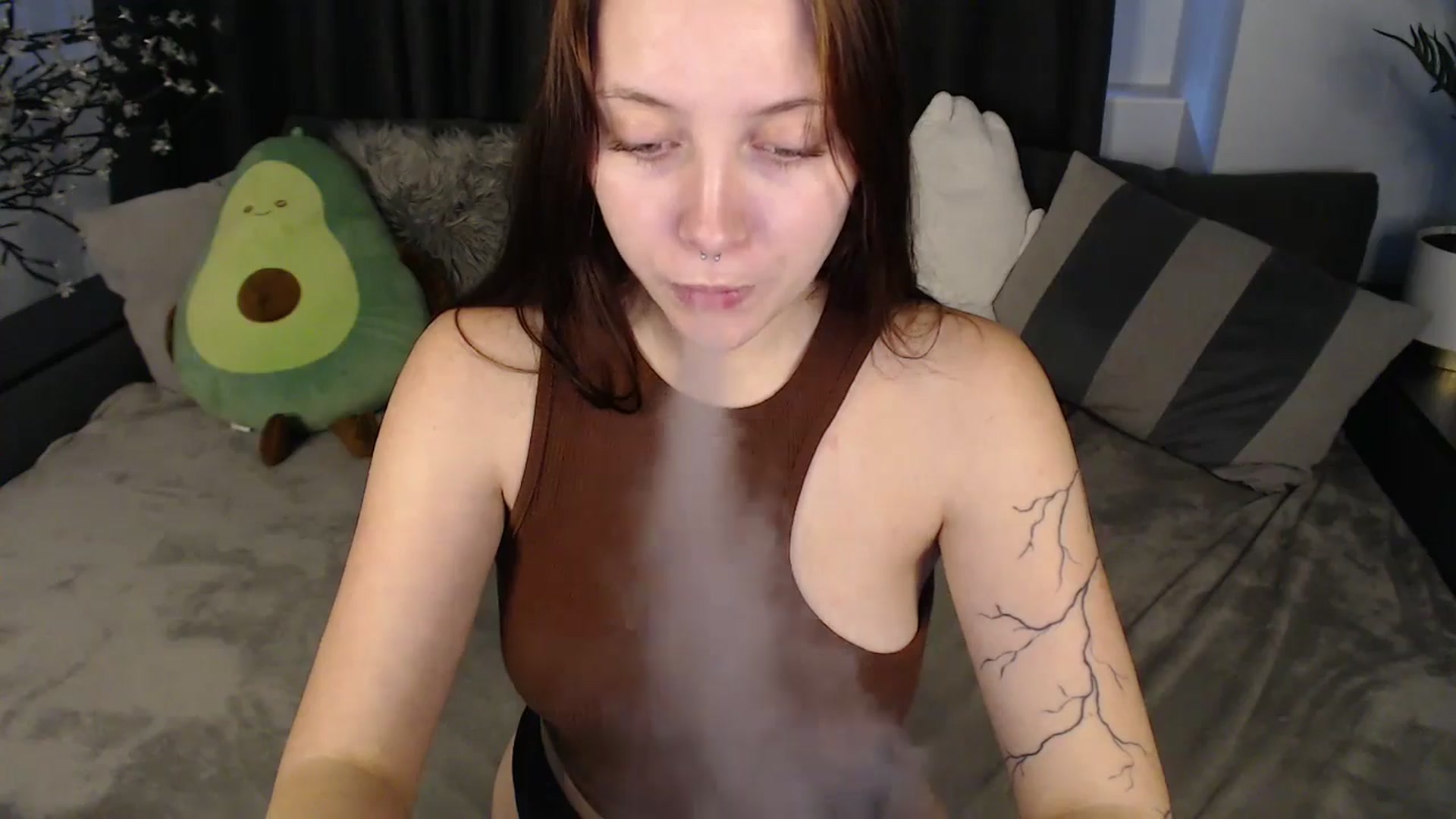Gallery image thumbnail from SerenaSantos's myfreecams stream on, 08/05/2025, 11:20 image 2 of 20