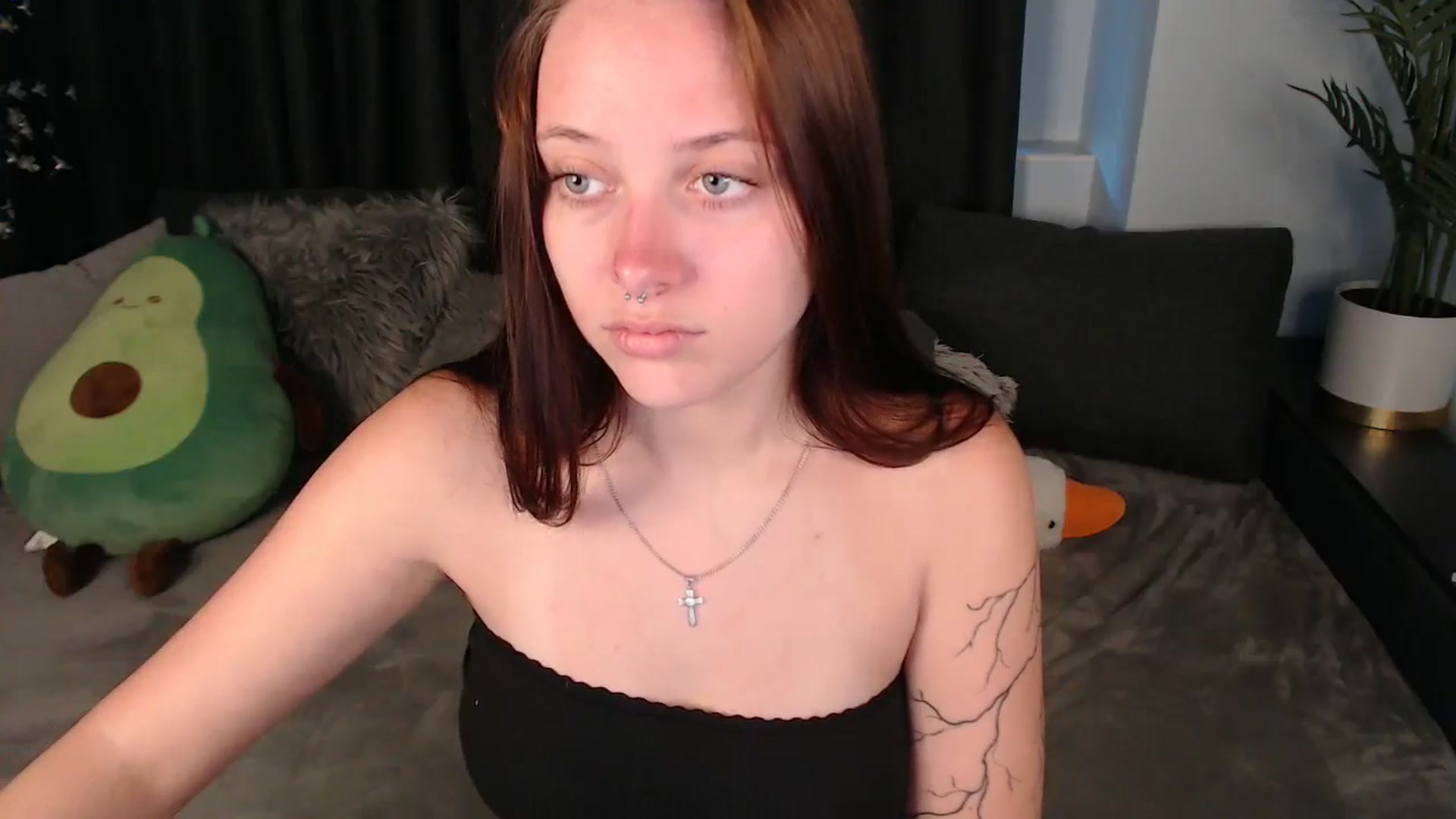 Gallery image thumbnail from SerenaSantos's myfreecams stream on, 08/08/2025, 12:09 image 5 of 20