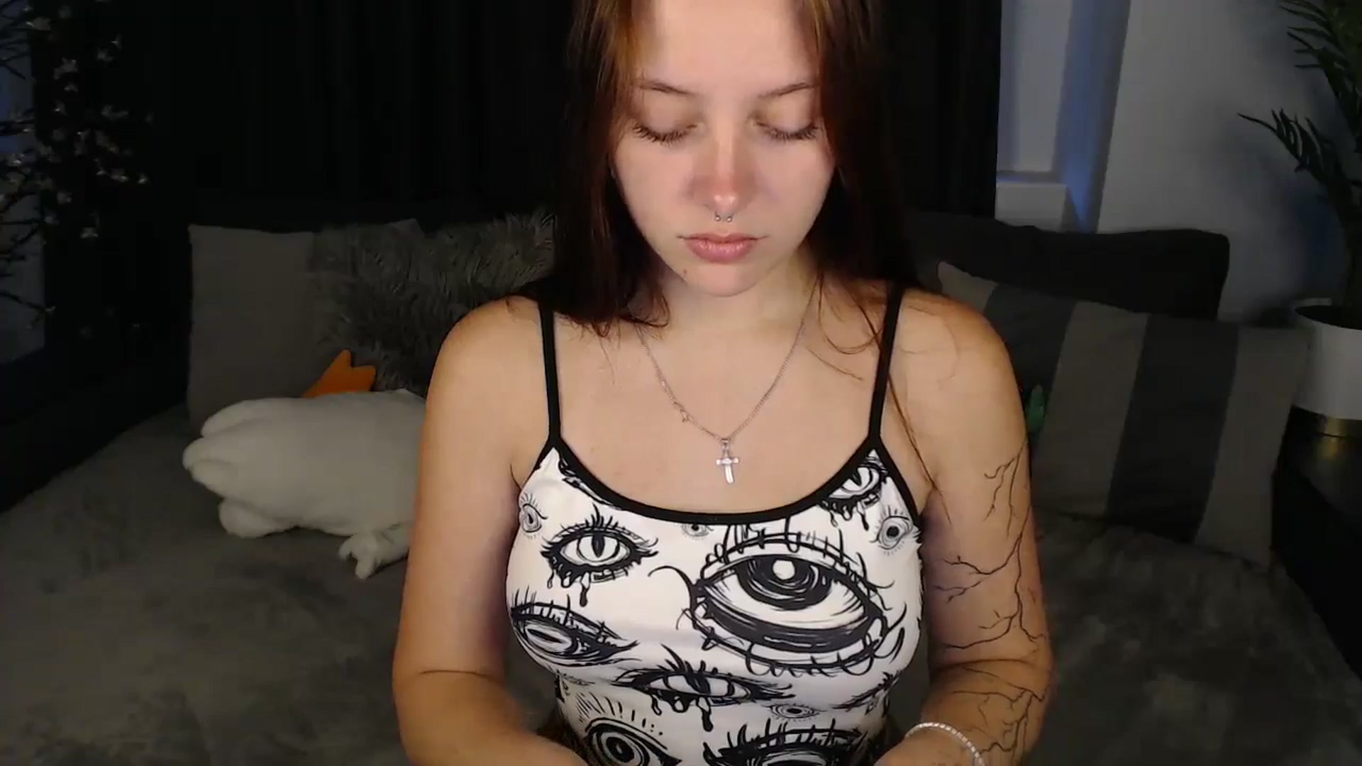 Gallery image thumbnail from SerenaSantos's myfreecams stream on, 08/19/2025, 10:20 image 19 of 20