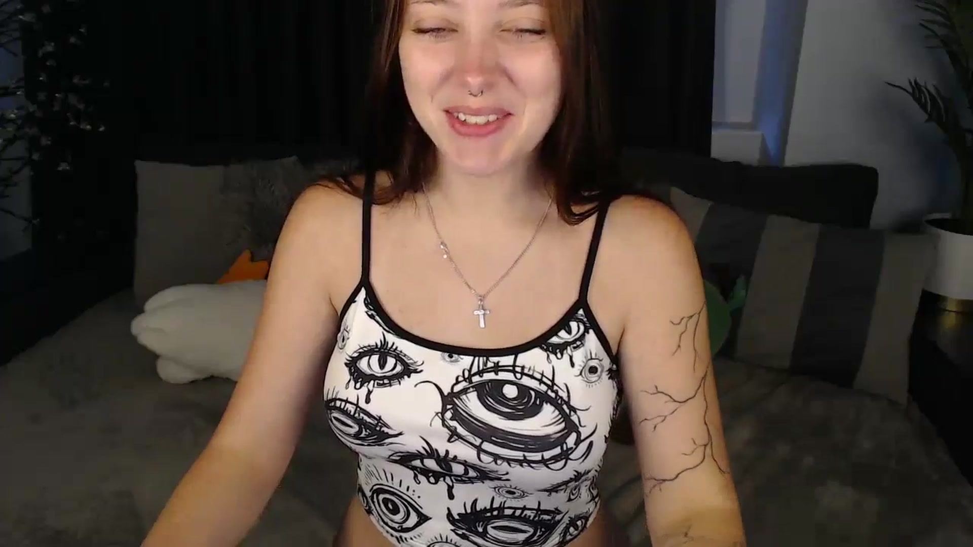 Gallery image thumbnail from SerenaSantos's myfreecams stream on, 08/19/2025, 10:20 image 6 of 20