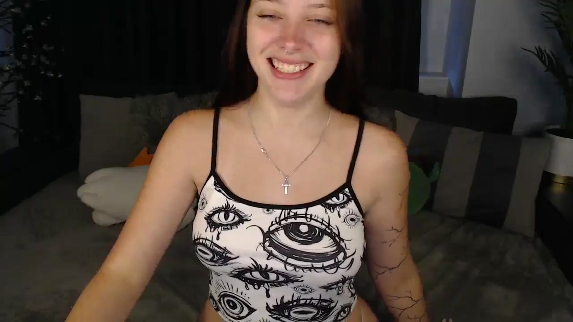 Gallery image thumbnail from SerenaSantos's myfreecams stream on, 08/19/2025, 10:20 image 8 of 20
