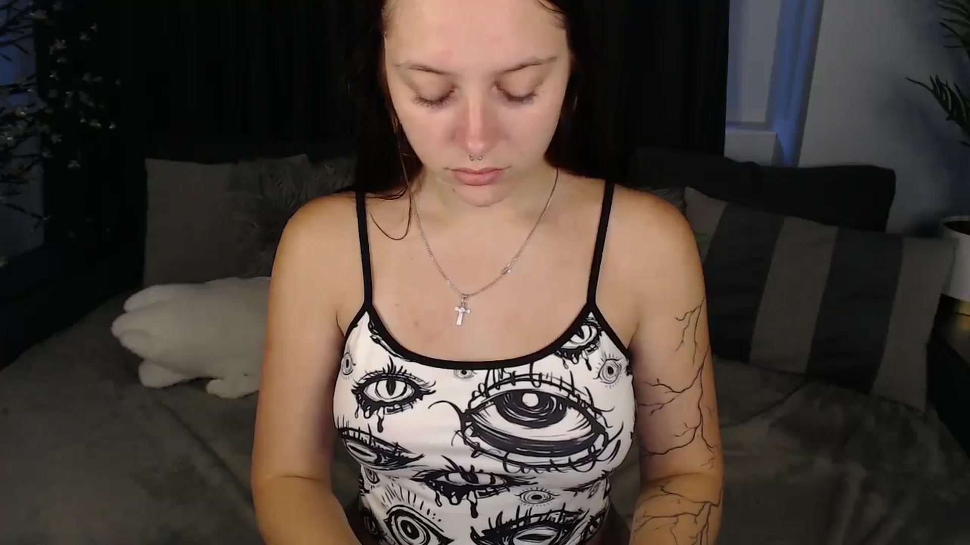 Gallery image thumbnail from SerenaSantos's myfreecams stream on, 08/19/2025, 11:34 image 6 of 20