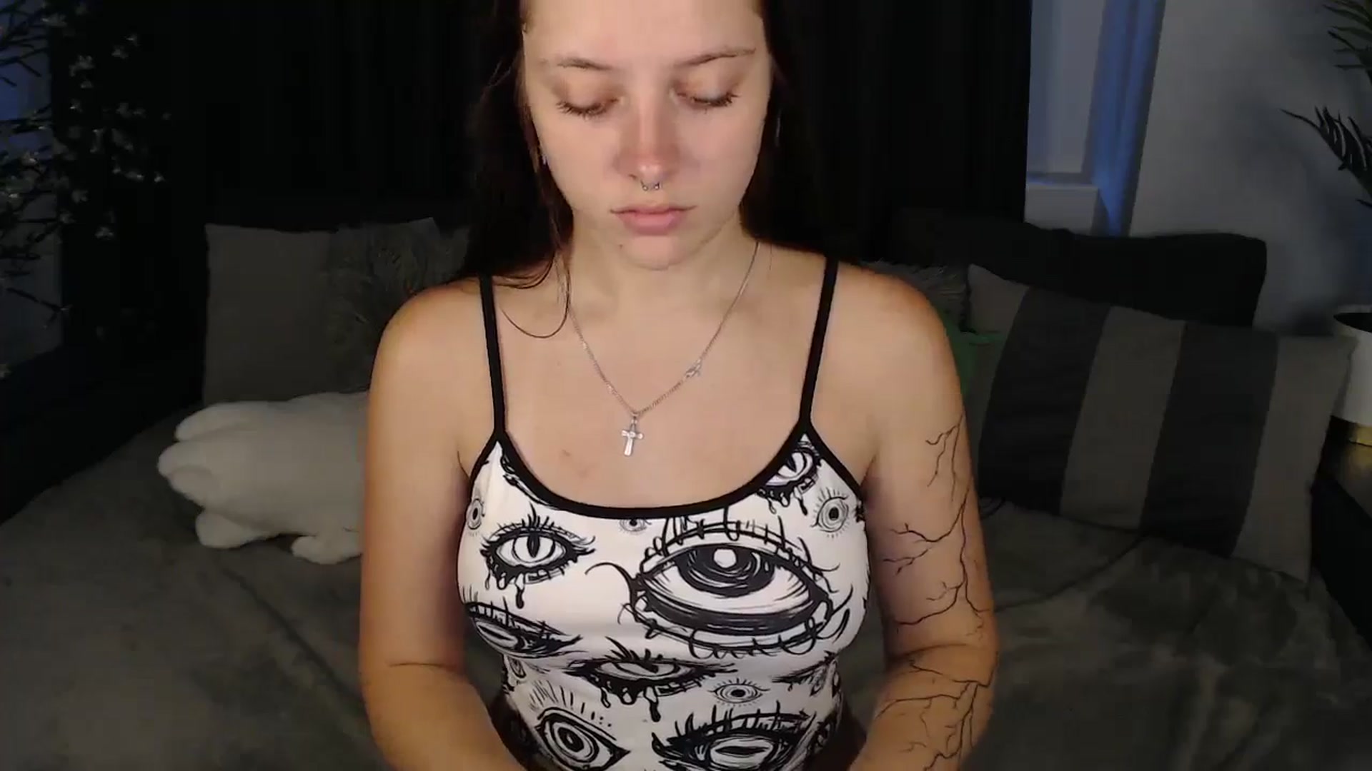 Gallery image thumbnail from SerenaSantos's myfreecams stream on, 08/19/2025, 11:34 image 10 of 20