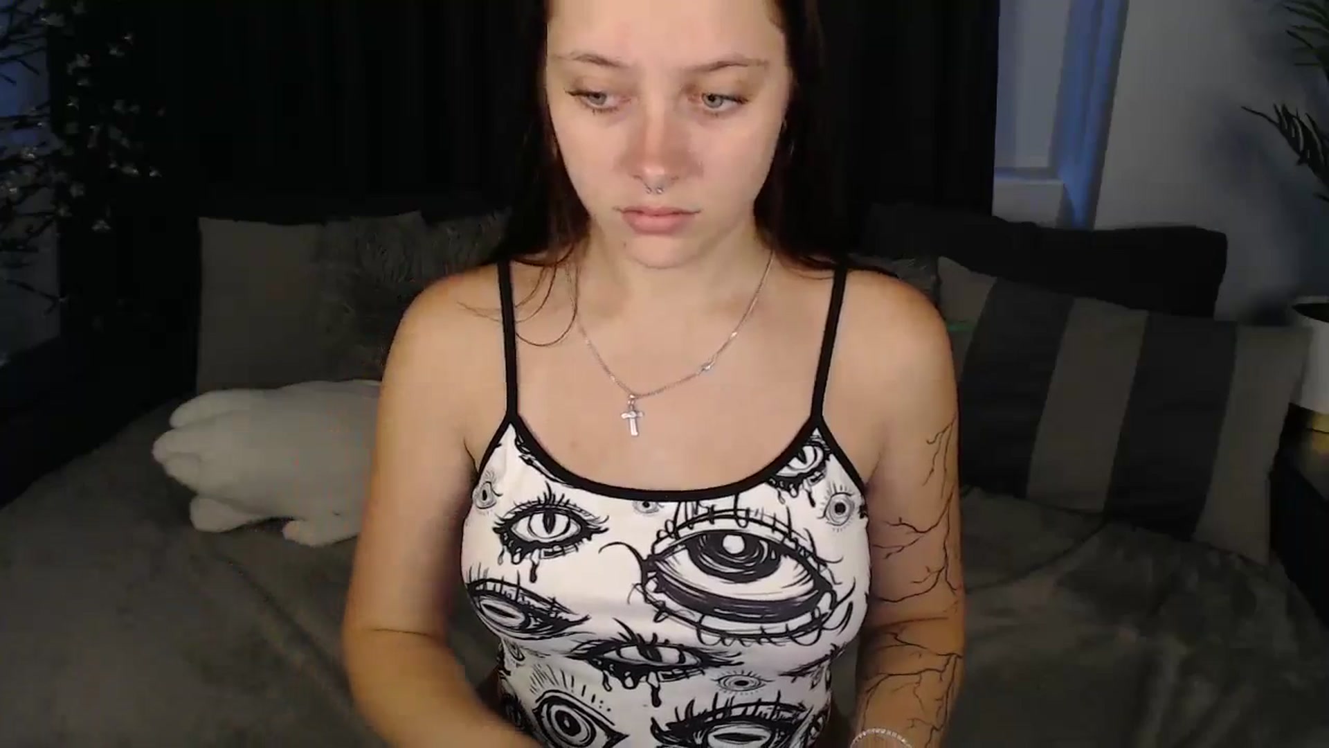 Gallery image thumbnail from SerenaSantos's myfreecams stream on, 08/19/2025, 11:34 image 17 of 20