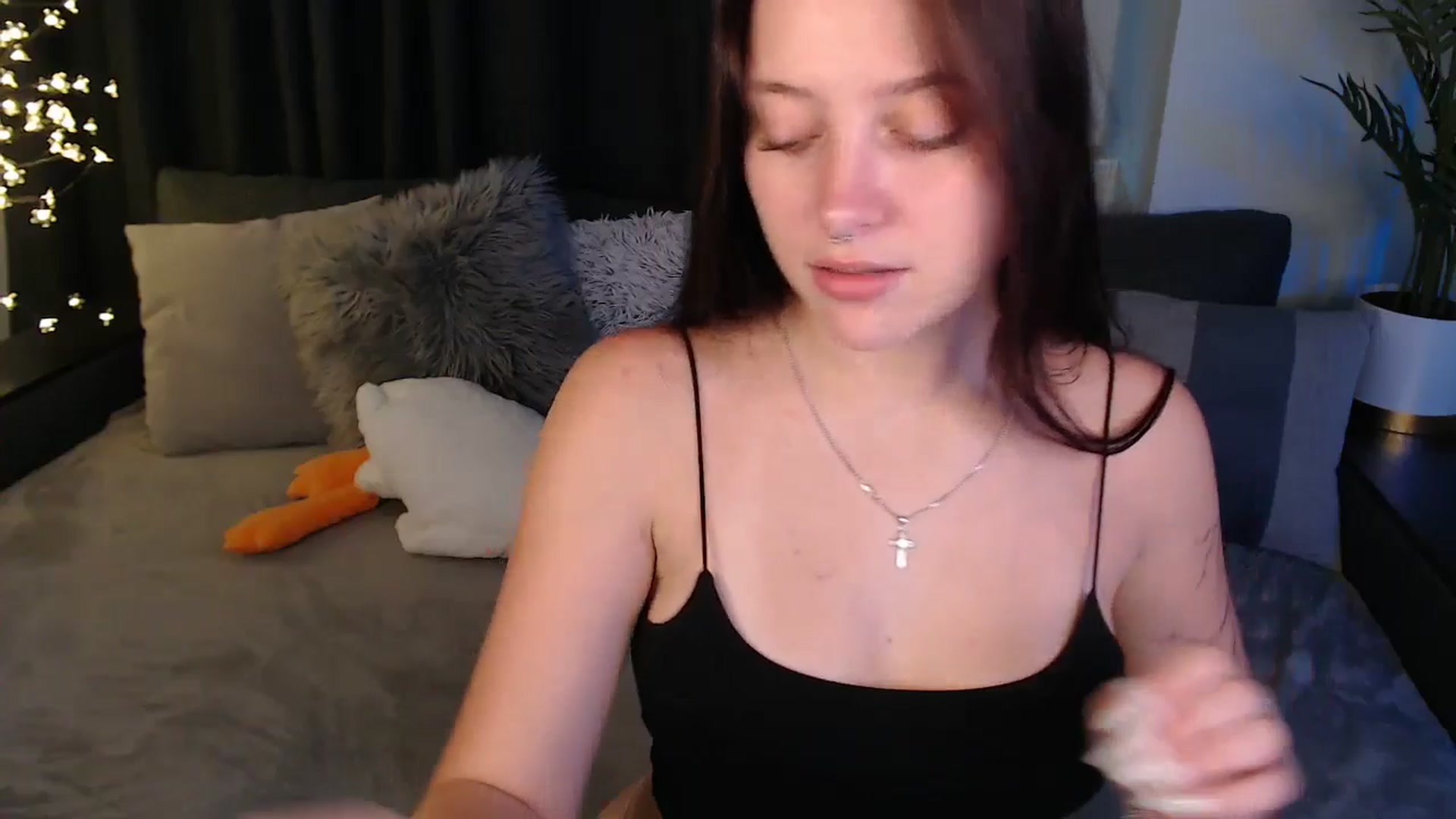 Gallery image thumbnail from SerenaSantos's myfreecams stream on, 08/22/2025, 09:28 image 11 of 20