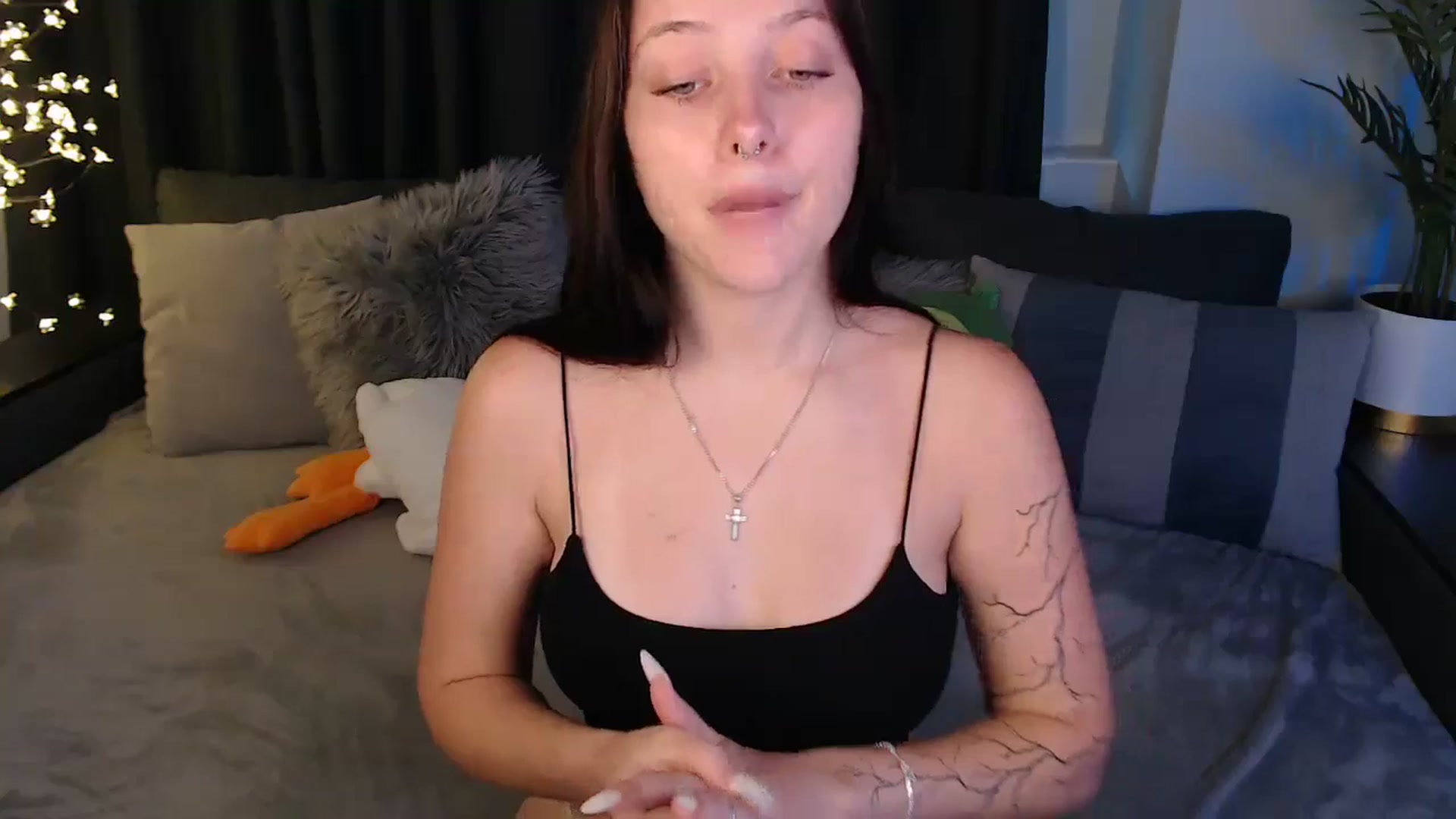 Gallery image thumbnail from SerenaSantos's myfreecams stream on, 08/22/2025, 09:28 image 19 of 20