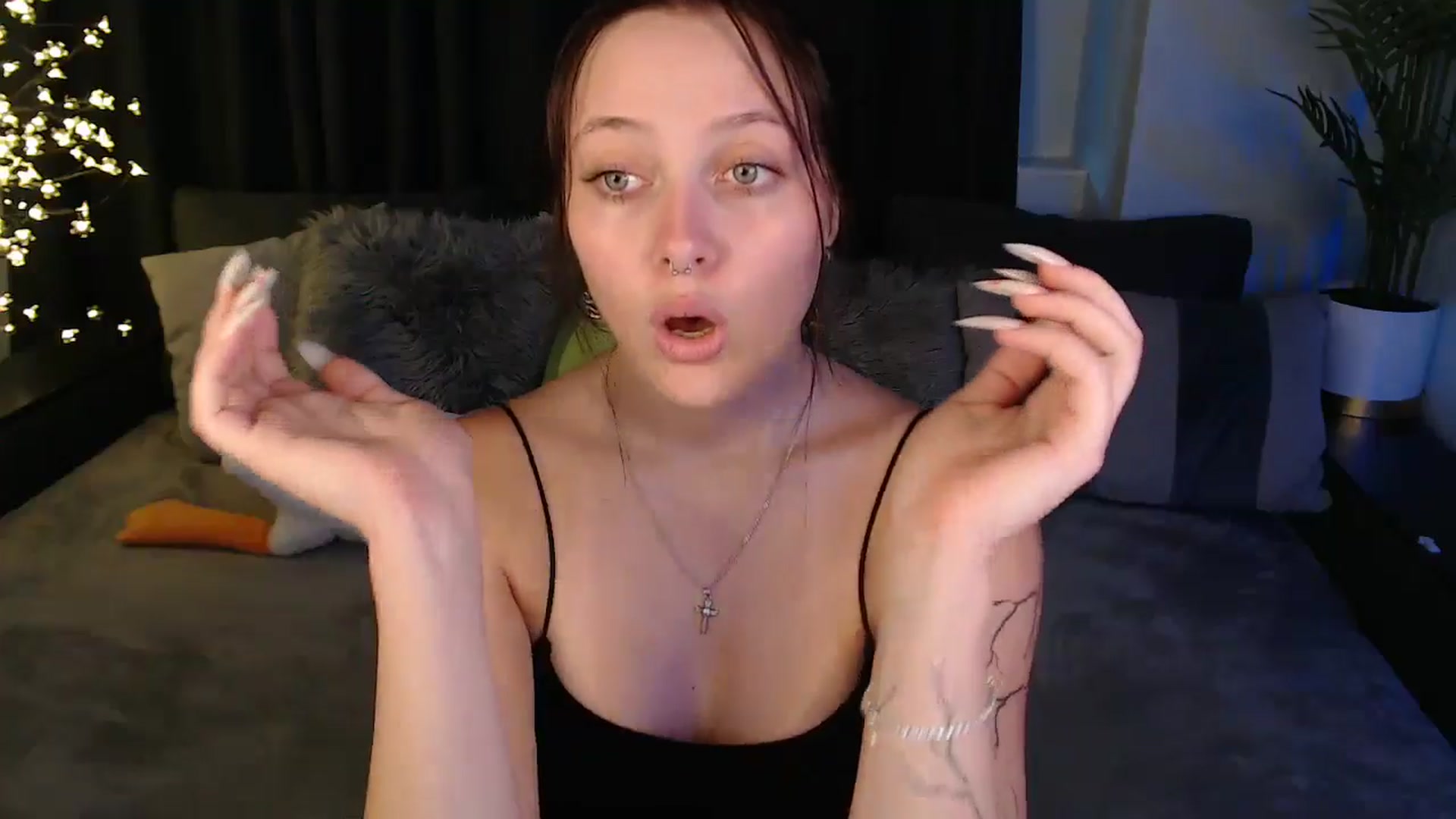 Gallery image thumbnail from SerenaSantos's myfreecams stream on, 08/23/2025, 12:42 image 17 of 20