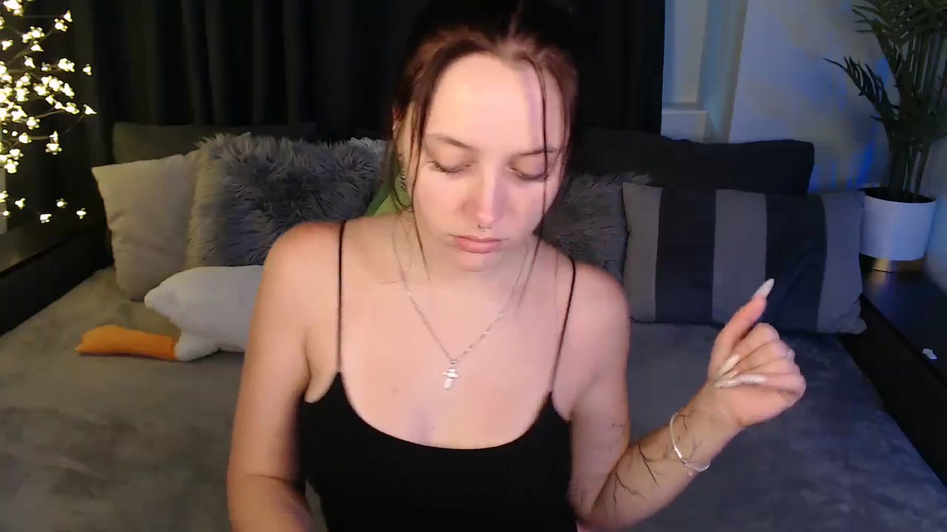 Gallery image thumbnail from SerenaSantos's myfreecams stream on, 08/23/2025, 12:42 image 16 of 20