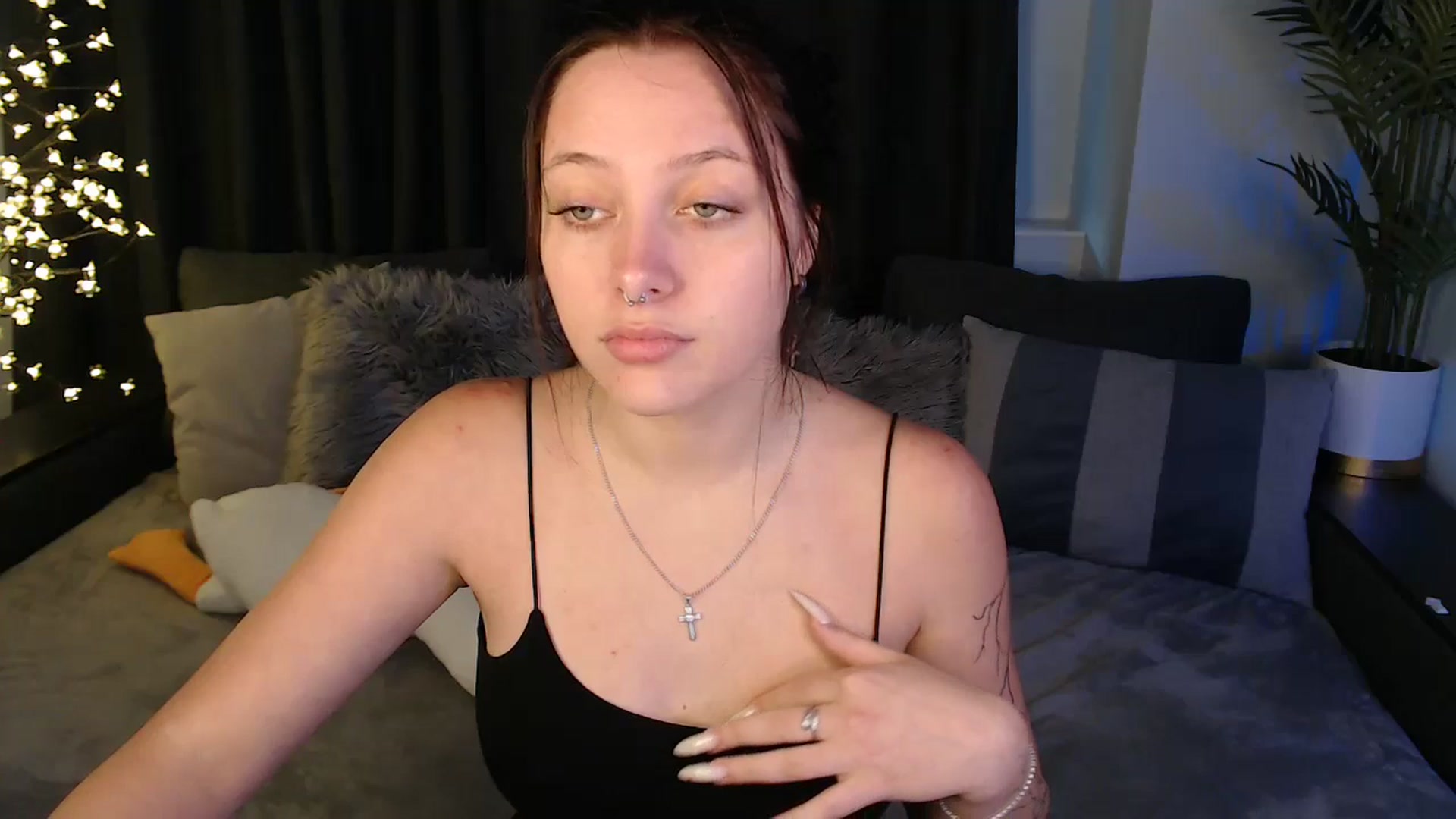 Gallery image thumbnail from SerenaSantos's myfreecams stream on, 08/23/2025, 12:42 image 2 of 20