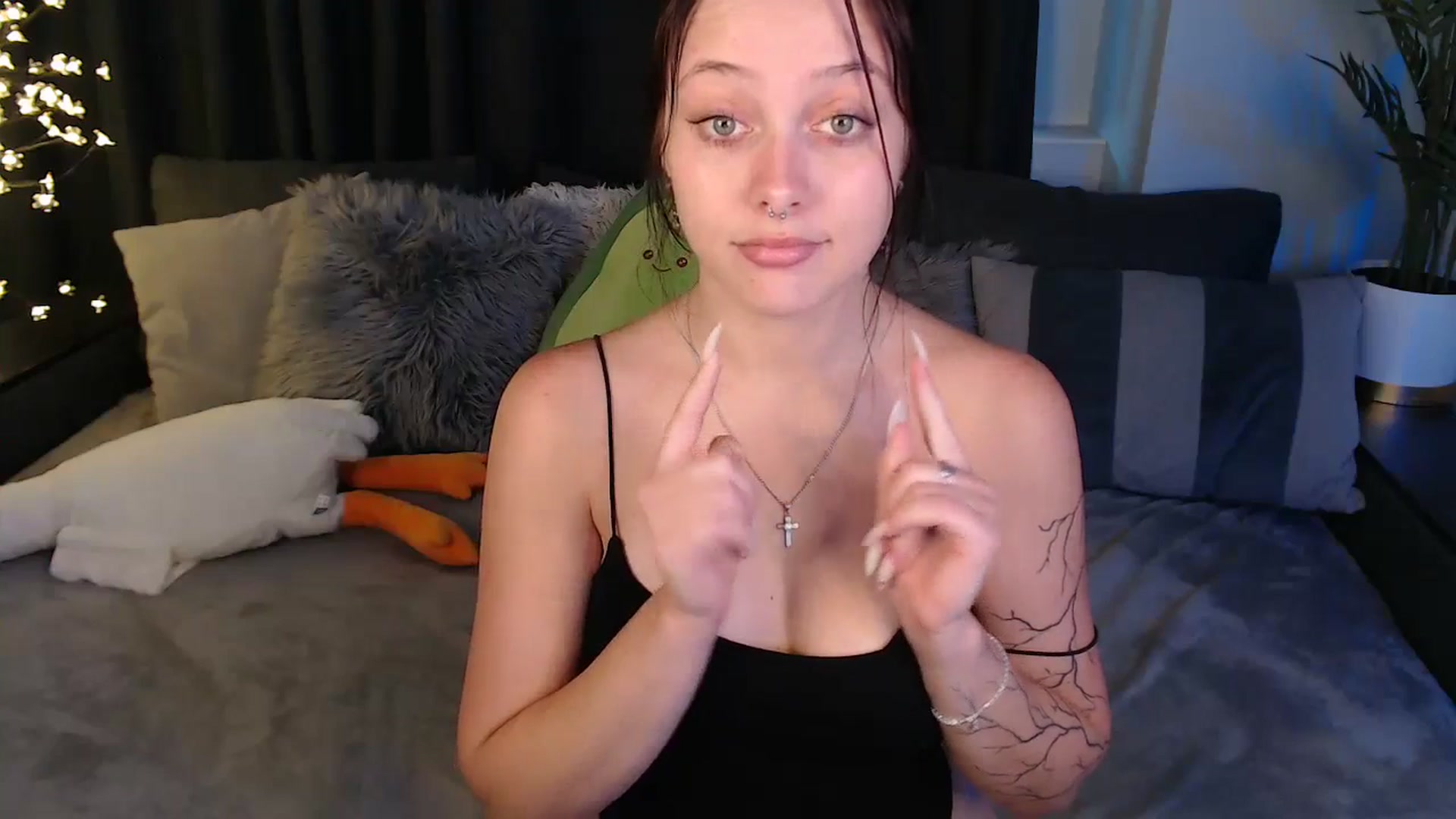 Gallery image thumbnail from SerenaSantos's myfreecams stream on, 08/23/2025, 13:52 image 11 of 20