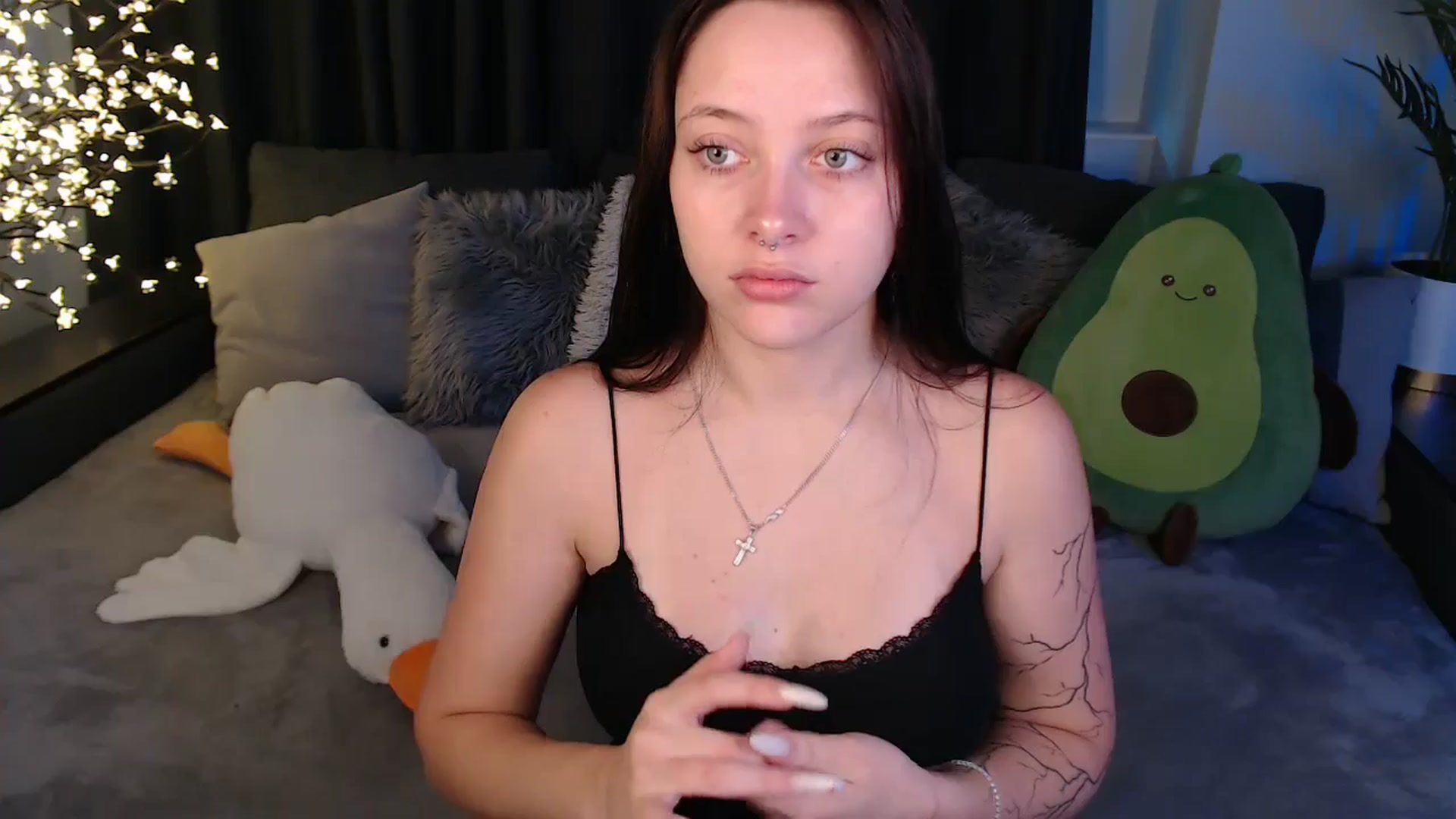Gallery image thumbnail from SerenaSantos's myfreecams stream on, 08/25/2025, 09:48 image 3 of 20