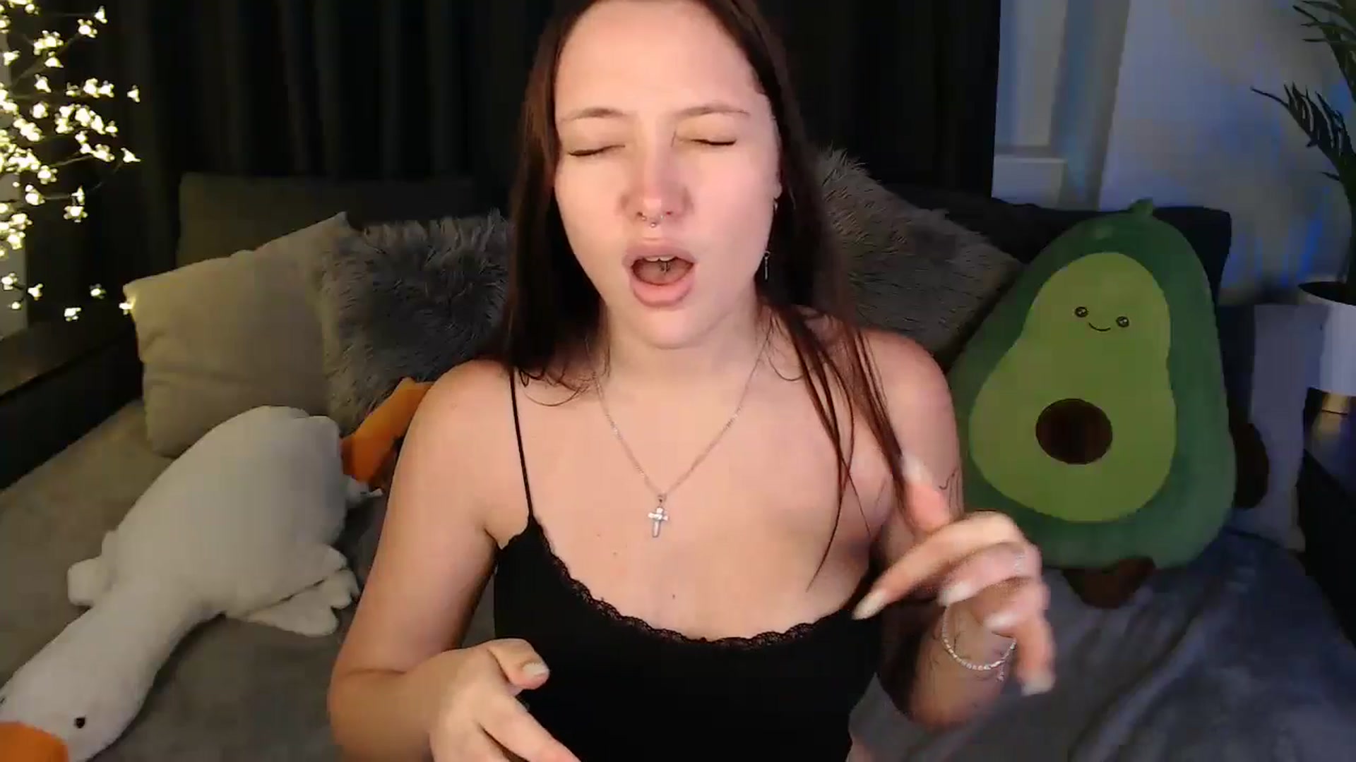 Gallery image thumbnail from SerenaSantos's myfreecams stream on, 08/25/2025, 11:59 image 4 of 20