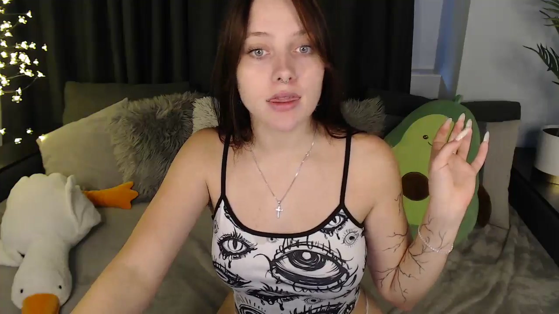 Gallery image thumbnail from SerenaSantos's myfreecams stream on, 09/01/2025, 11:13 image 9 of 20