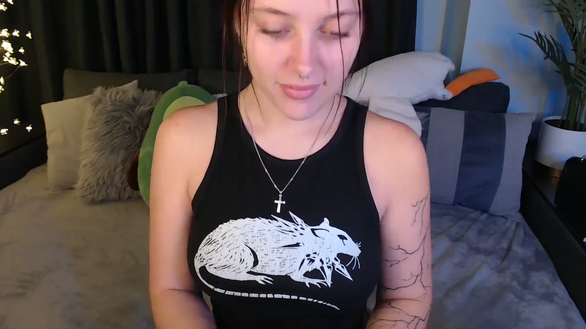 Gallery image thumbnail from SerenaSantos's myfreecams stream on, 09/02/2025, 11:10 image 7 of 20