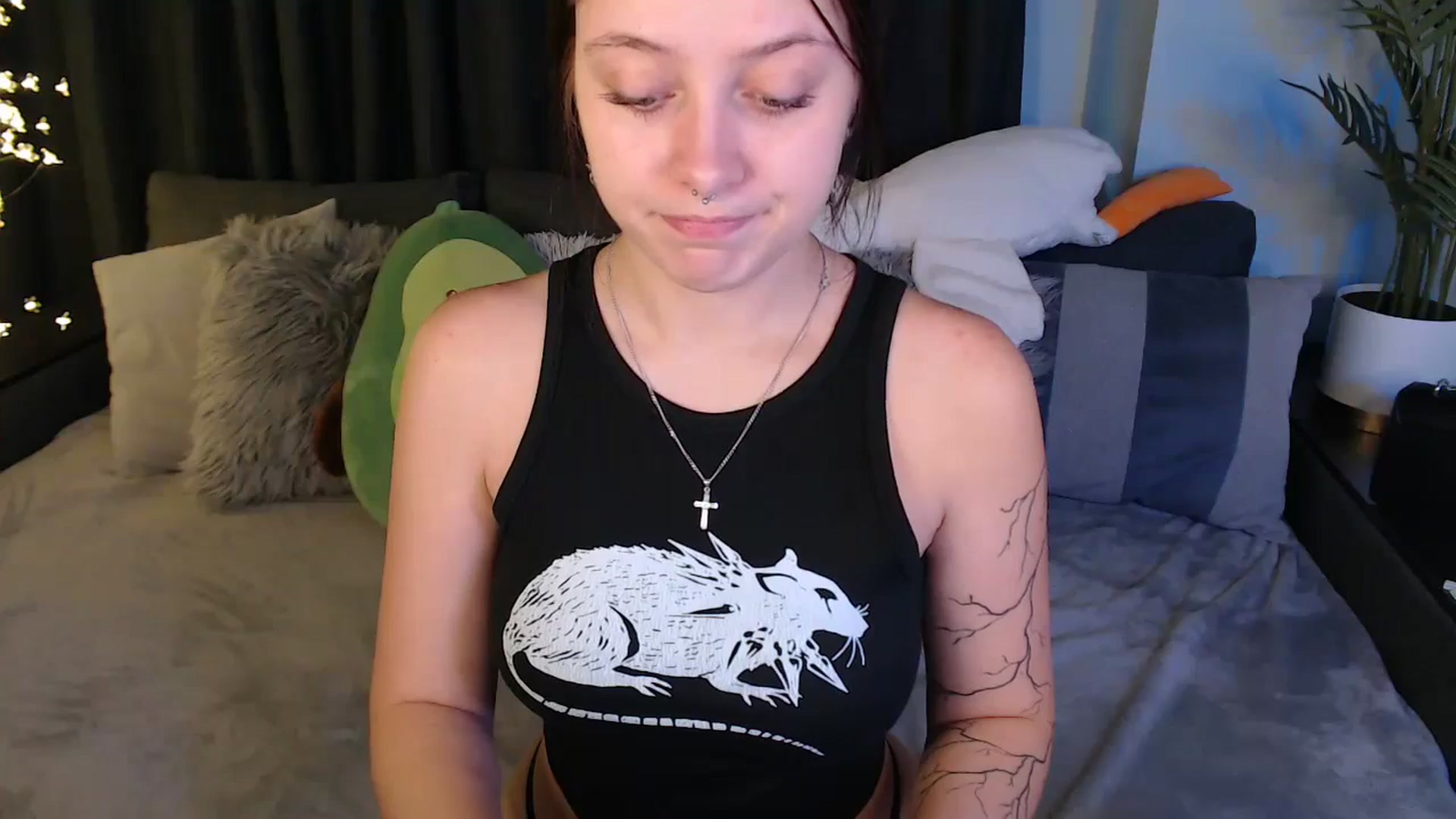 Gallery image thumbnail from SerenaSantos's myfreecams stream on, 09/02/2025, 11:10 image 13 of 20