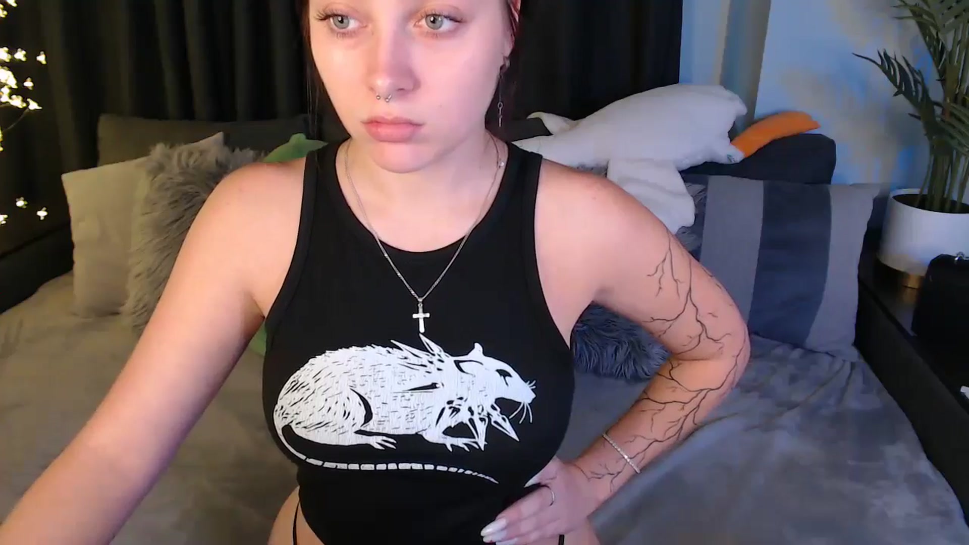 Gallery image thumbnail from SerenaSantos's myfreecams stream on, 09/02/2025, 11:10 image 19 of 20