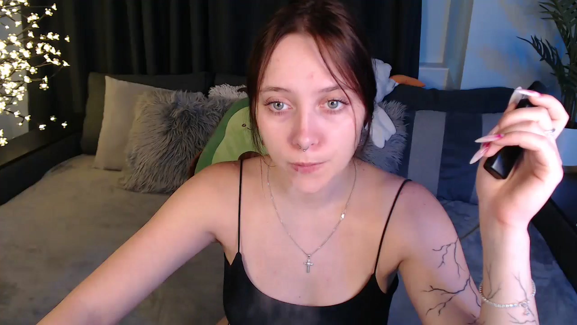 Gallery image thumbnail from SerenaSantos's myfreecams stream on, 09/07/2025, 12:52 image 5 of 20